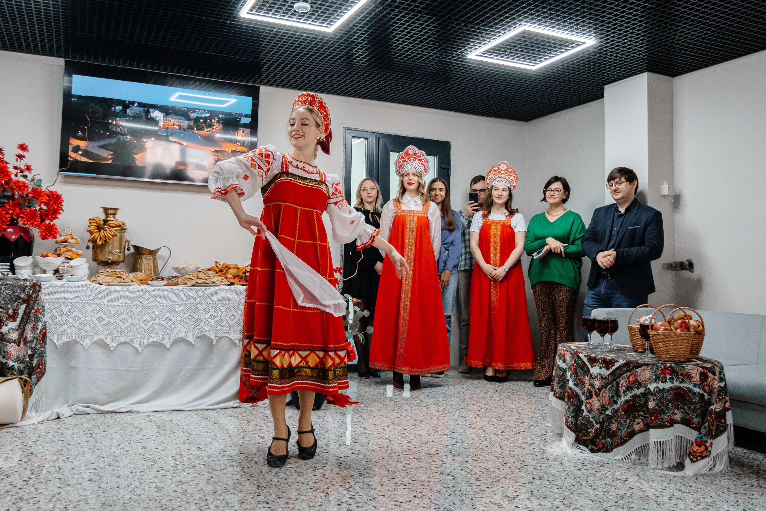 Делегация Китая в Ивановской текстильной компании