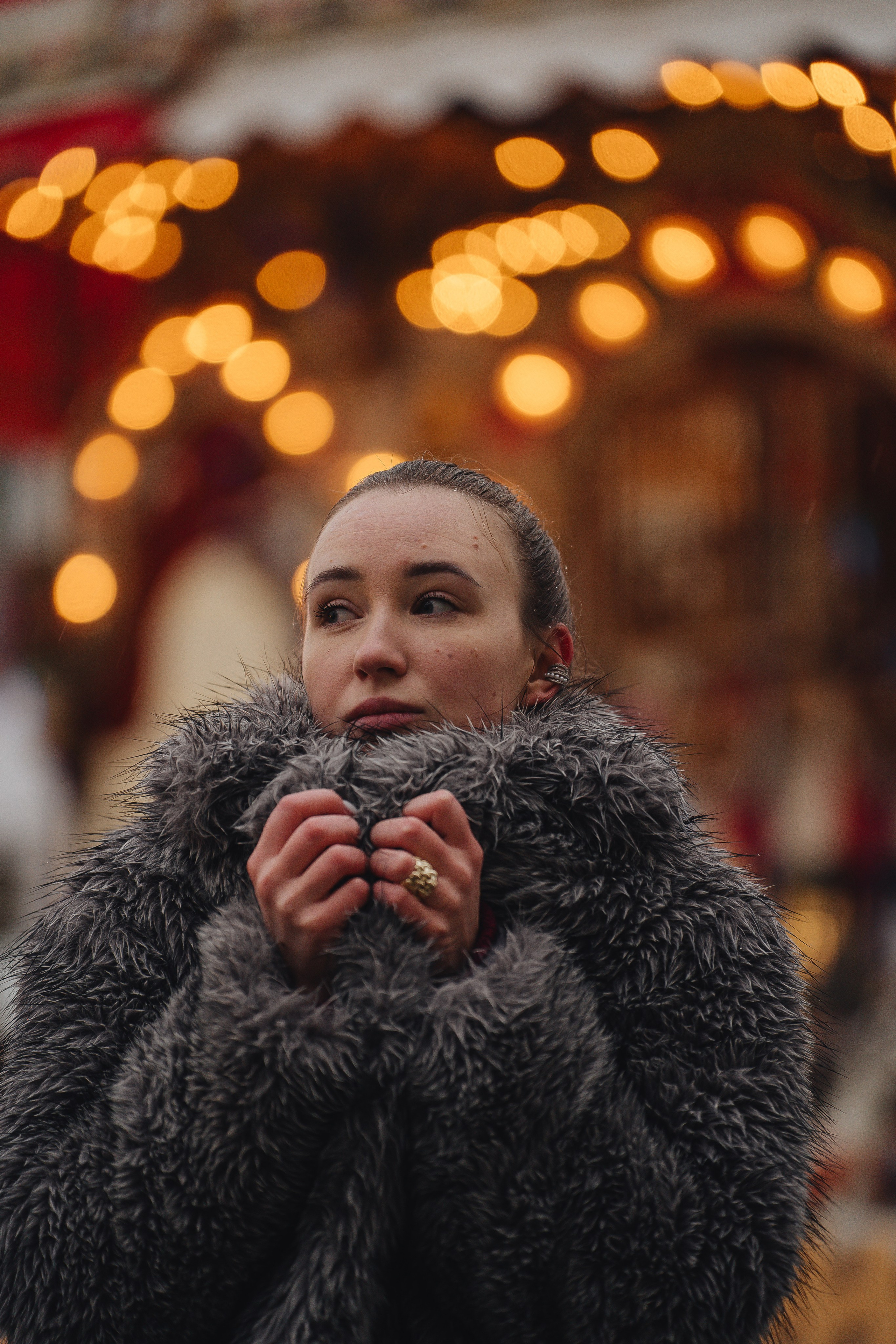 ПРОГУЛКА НА МАНЕЖНОЙ ПЛОЩАДИ ДЛЯ ДЕВУШКИ ПЕРЕД НОВЫМ ГОДОМ (НОВОГОДНЯЯ ФОТОСЕССИИЯ НА МАНЕЖНОЙ ПЛОЩАДИ). Профессиональный фотограф, Санкт-Петербург — Виктория Богомолова