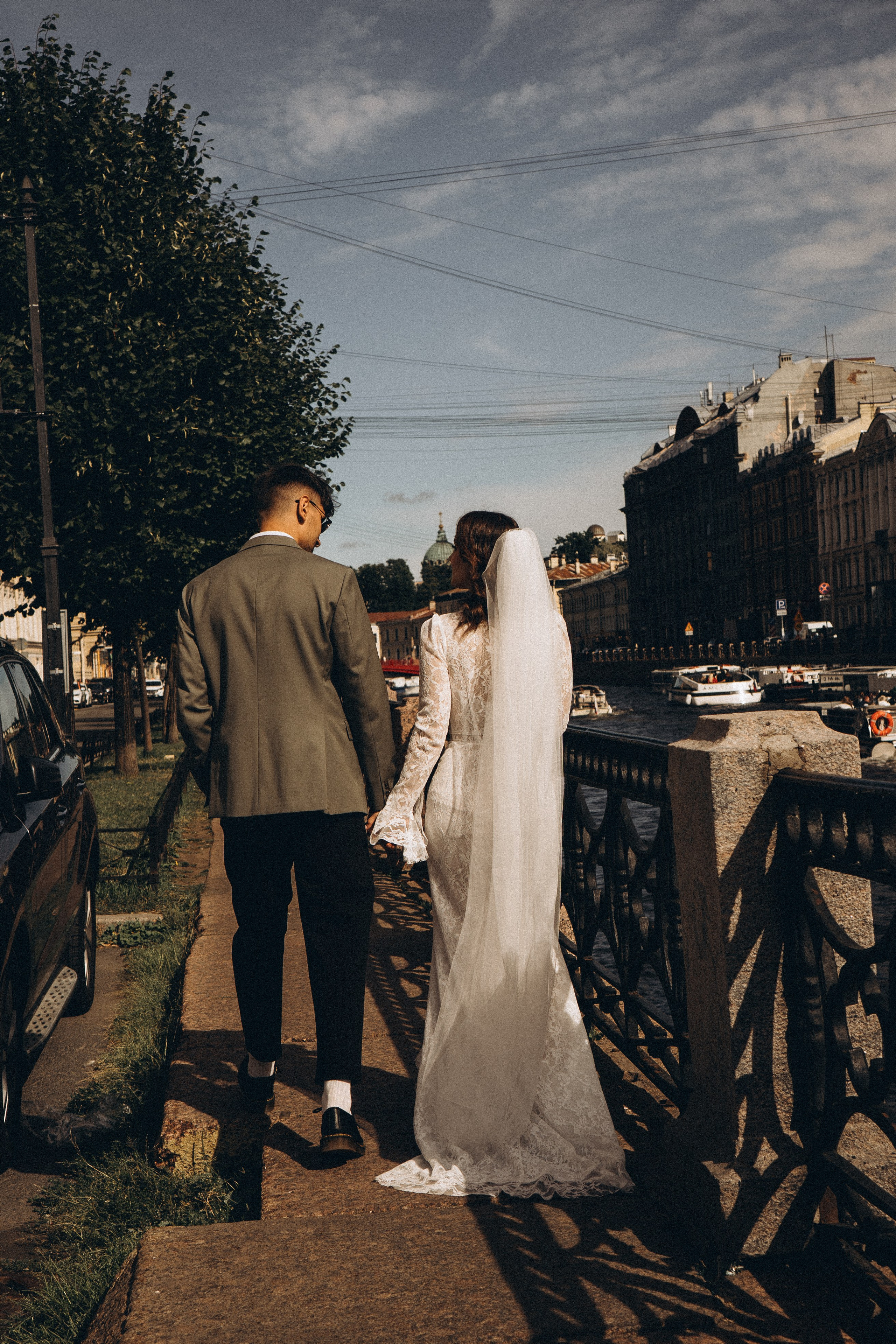 СВАДЕБНАЯ ПРОГУЛКА ВОЗЕ ИСАИКЕВСКОГО СОБОРА АСТОРИИ И ЗАКОНОДАЛЕТНОГО СОБРАНИЯ. Профессиональный фотограф, Санкт-Петербург — Виктория Богомолова