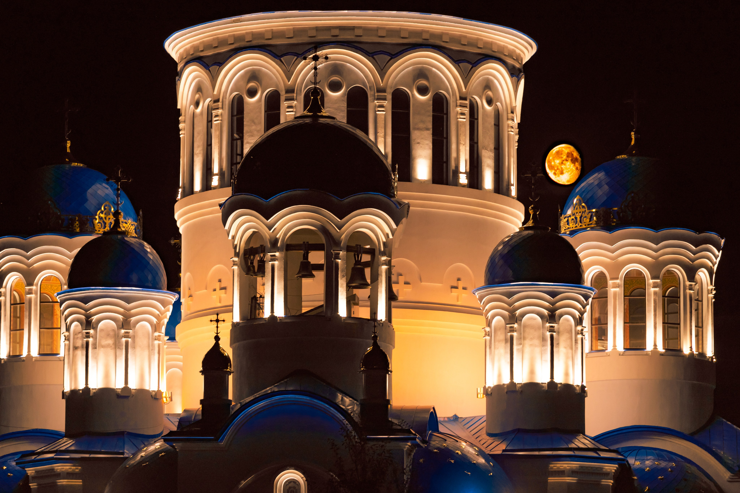 Город в ночи. Фотограф Елена Вишневская (Ушакова) Нефтеюганск, Сургут, Тюмень