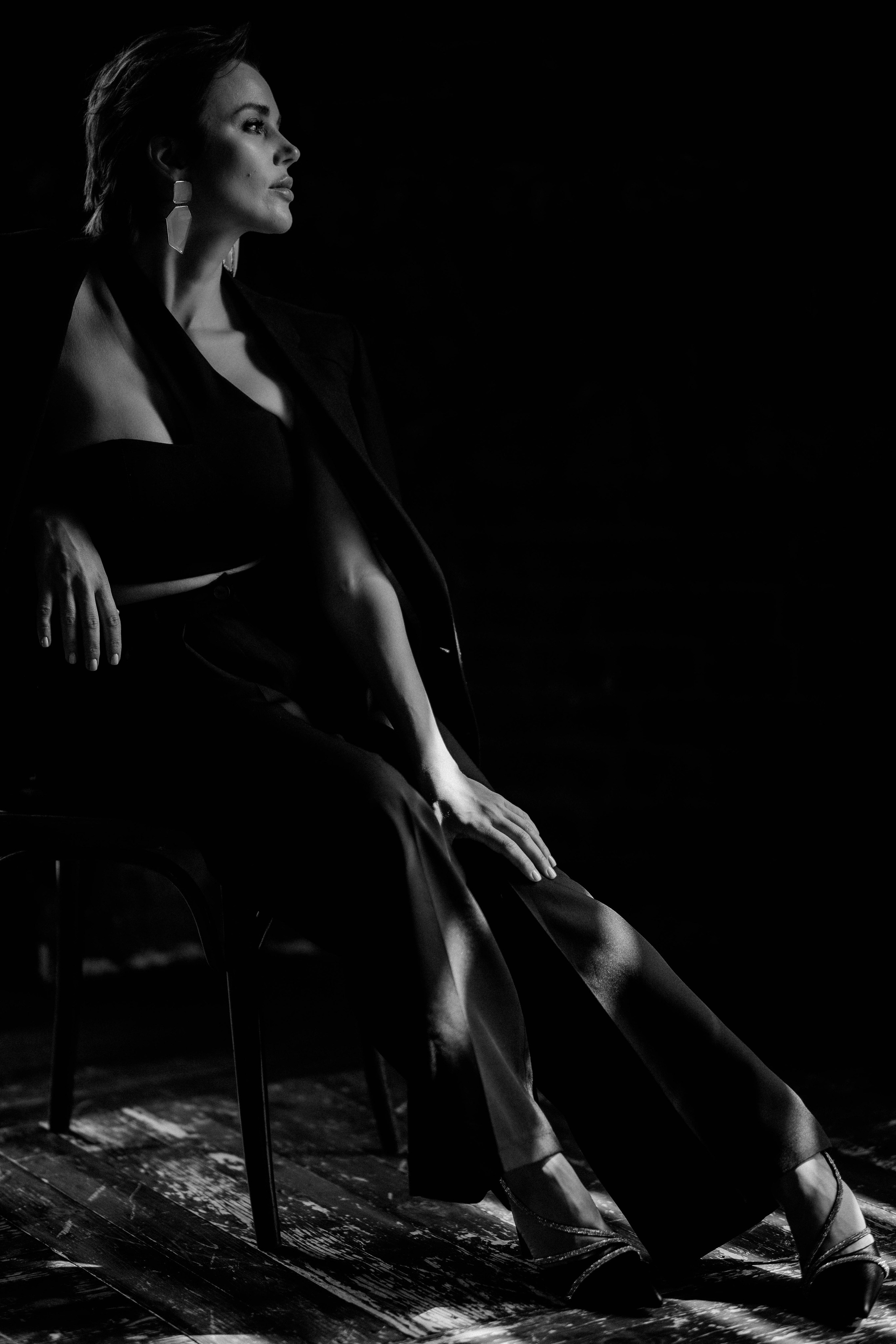 Женское. ЧБ Фотограф Ольга Лесли