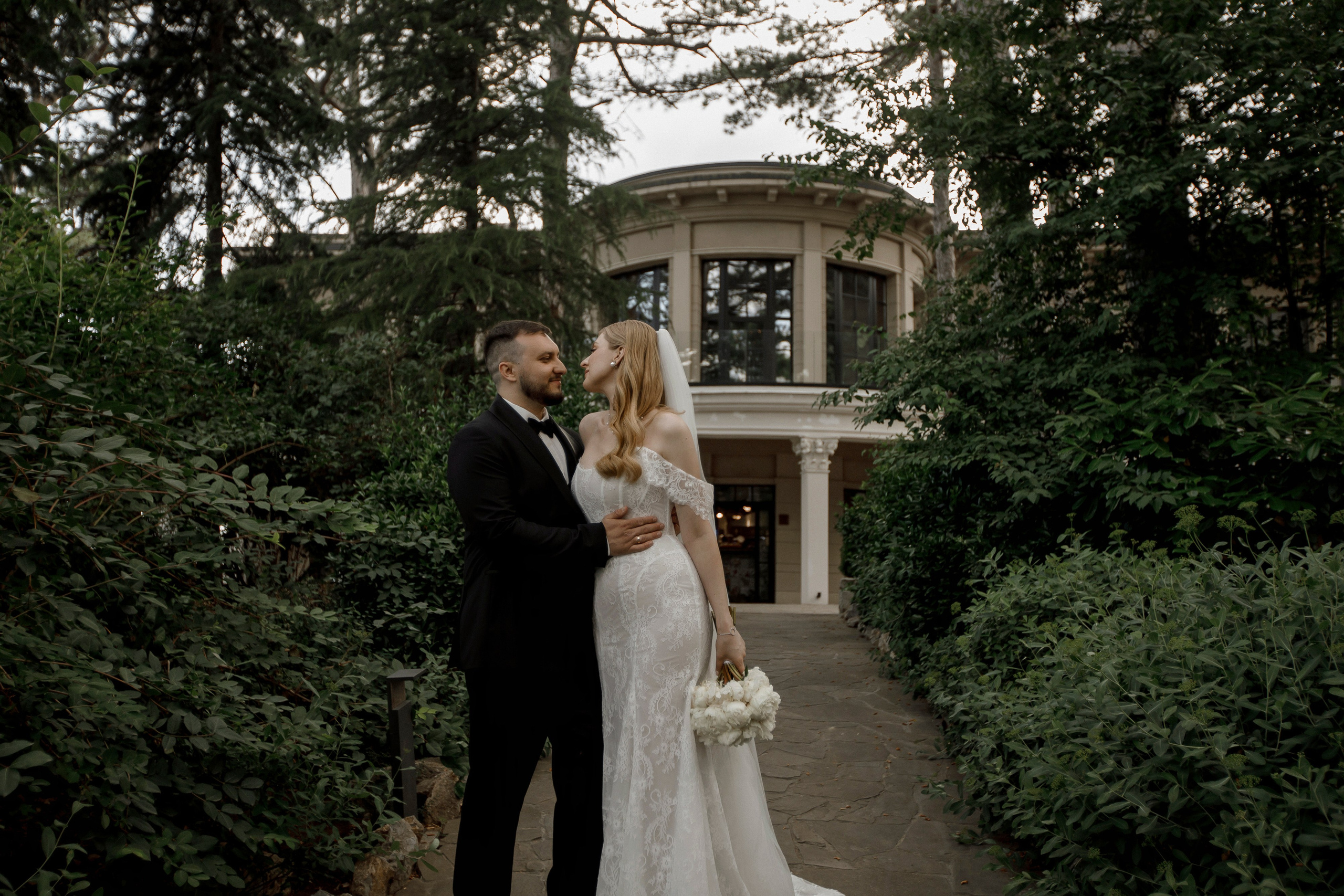 Артур и Елизавета. Бутик-отель «Pallasa». Фотограф Анна Лейман. Севастополь