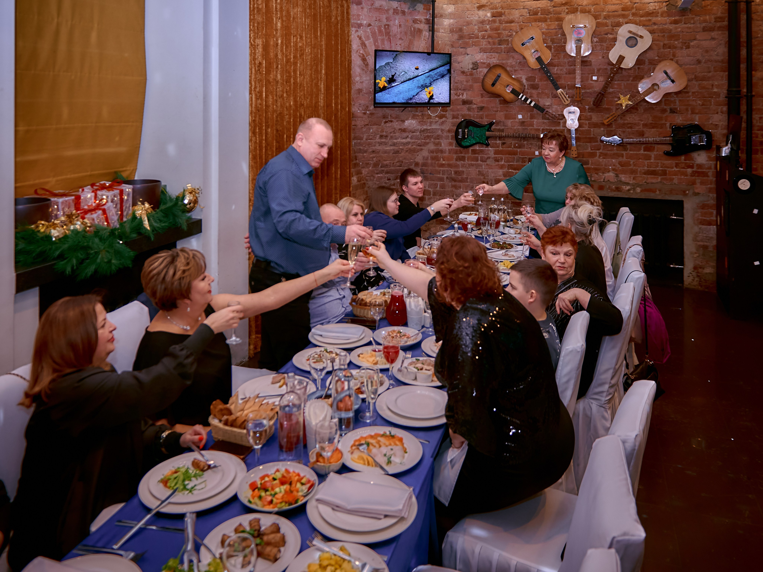 Юбилей в г. Пушкин, Певческая башня. Свадебный фотограф, видеограф, рилсмейкер в Санкт-Петербурге и Москве