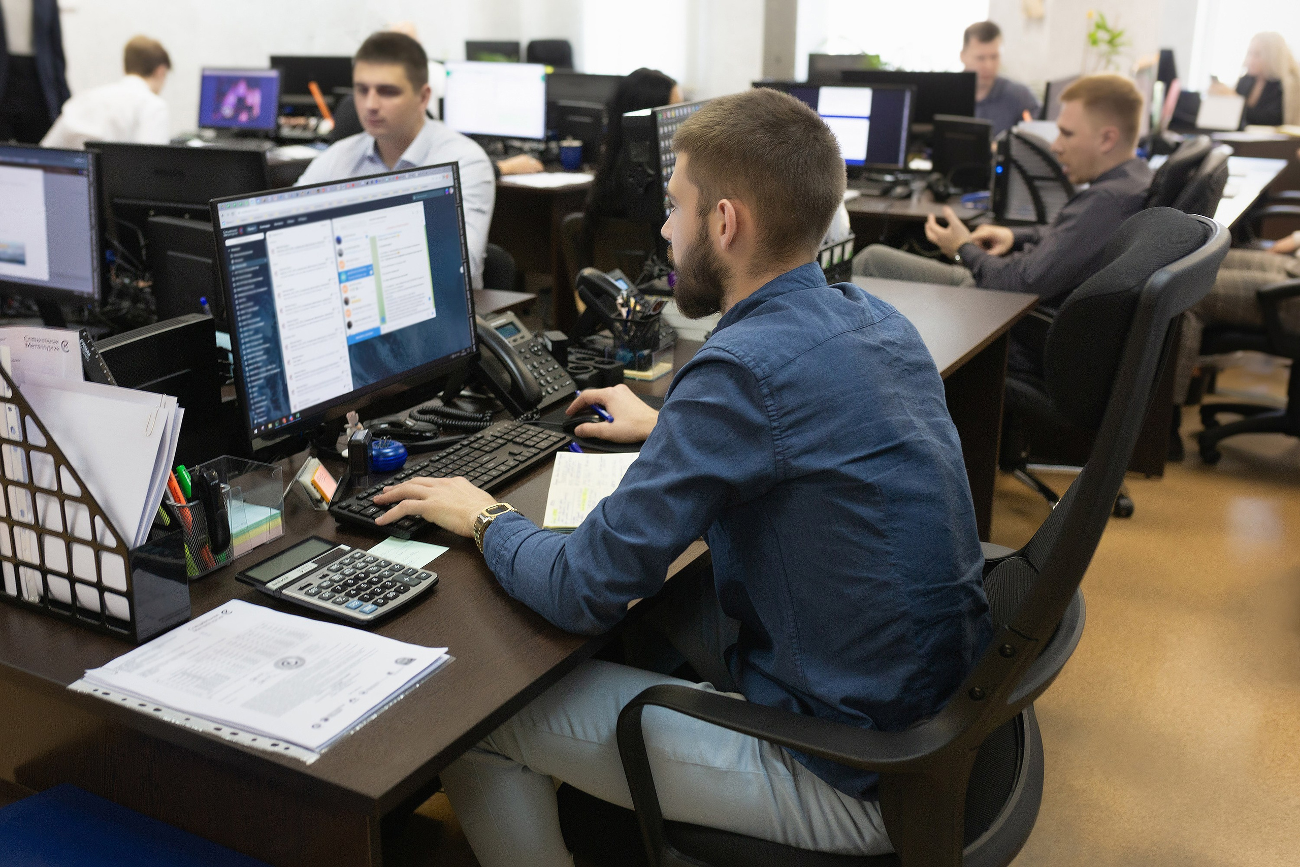 Фотографии офисной работы. Roman — Репортажный фотограф в Новосибирске