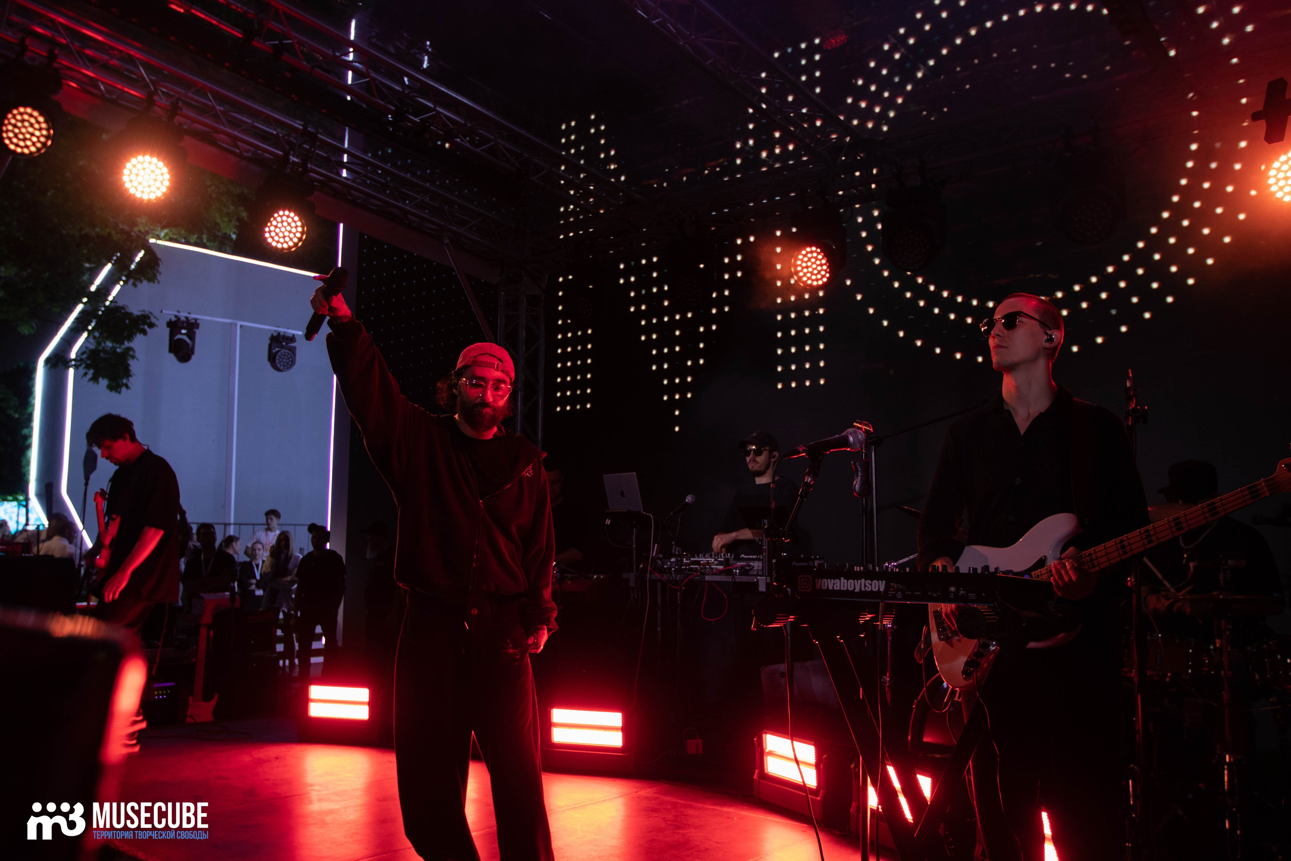 МОТ. Концертный фотограф