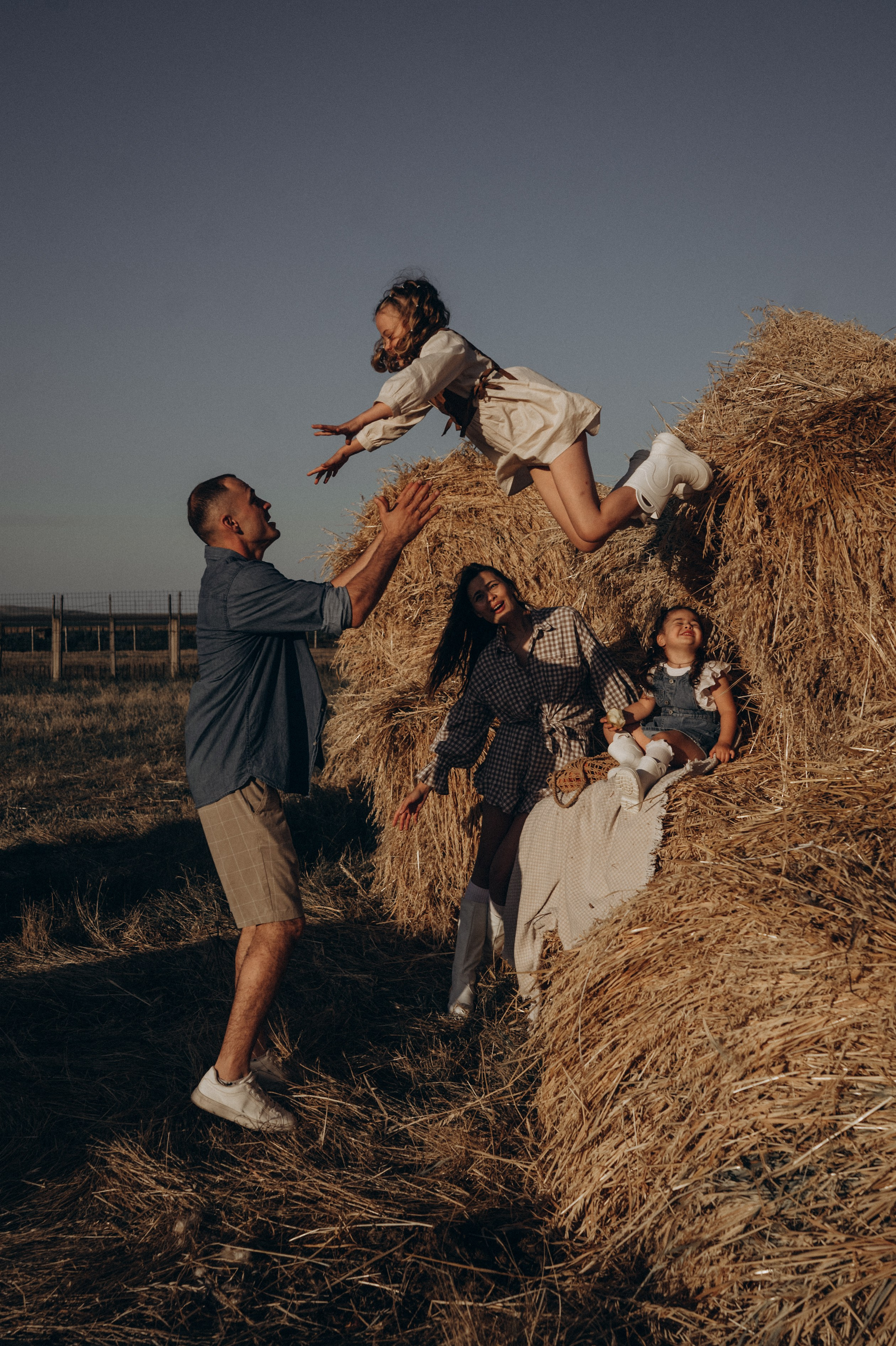 Артур, Алина, Алиса и Афина. Фотограф Горбенко Анна