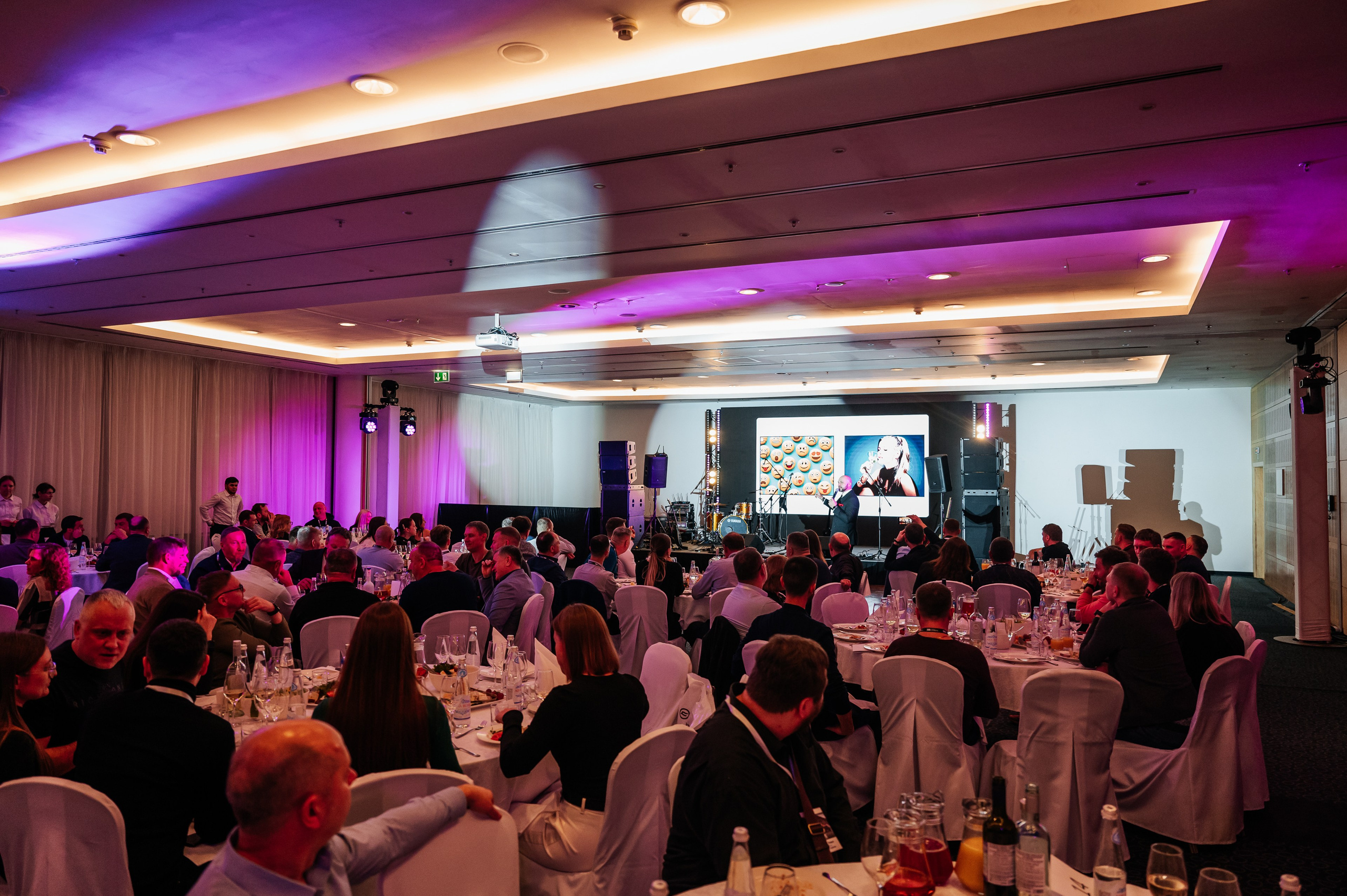 Конференция дилеров. Фотограф Дмитрий Сермяжко