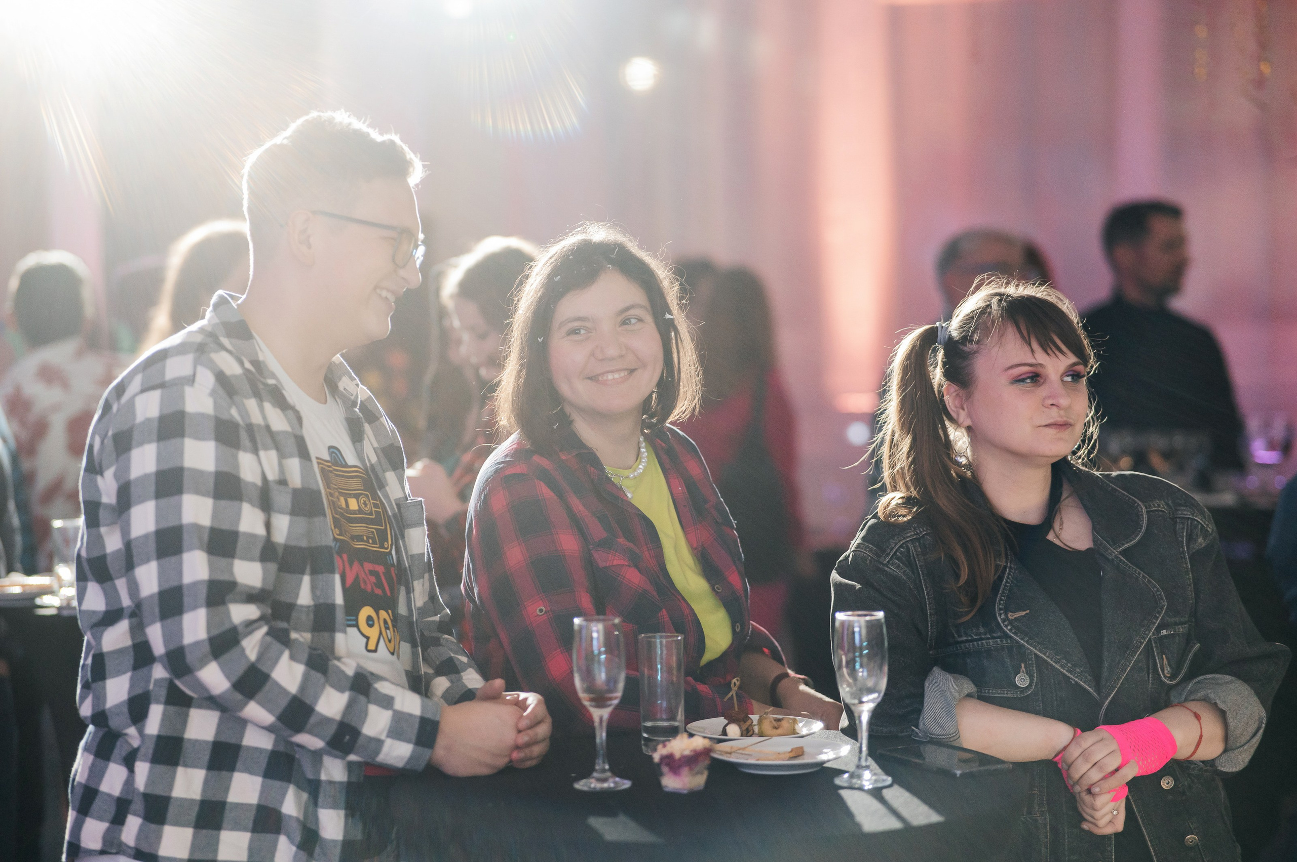 Корпоратив в стиле 90-х. Фотограф Дмитрий Сермяжко