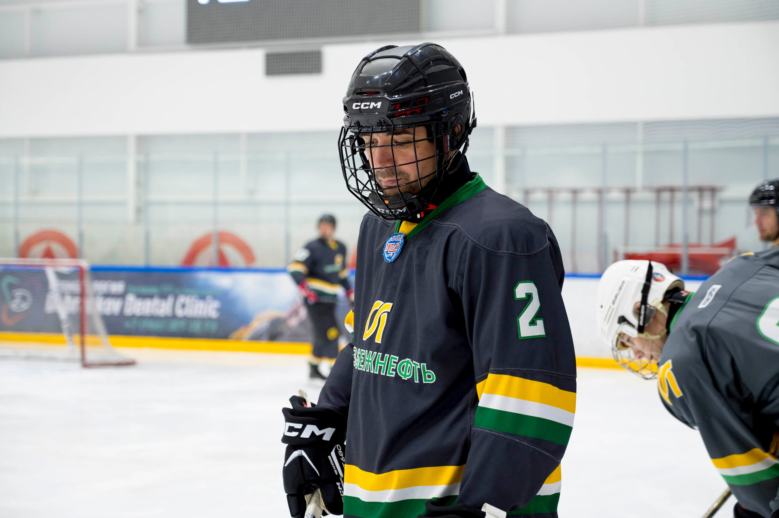 Хоккейный матч корпоративной команды Зарубежнефть. Репортажный фотограф и видеограф Слава Думчев. Тимбилдинги, отчетники, корпоративы