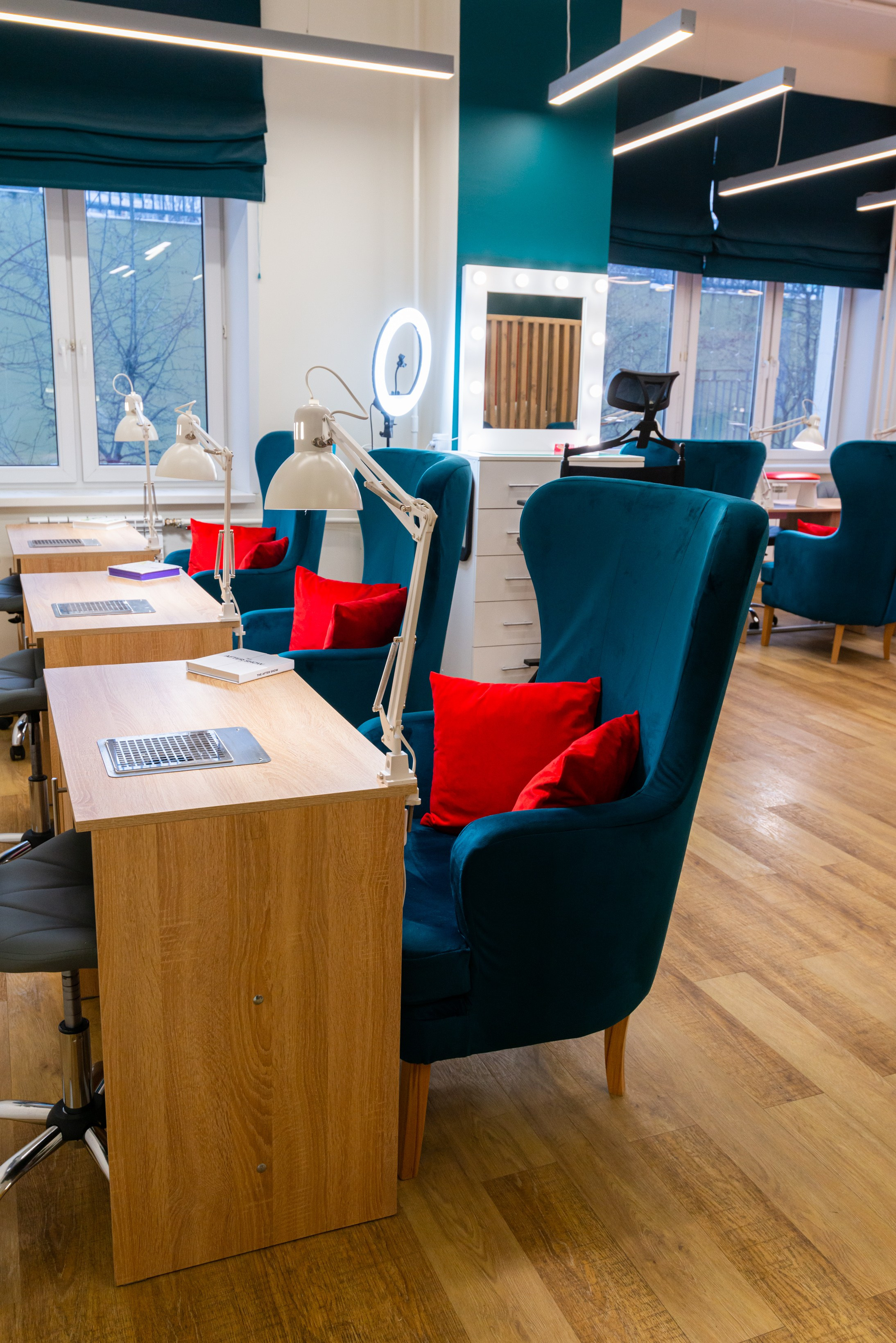 Интерьерная фотосъёмка салонов красоты Force Majeure. Репортажный и персональный фотограф в Москве