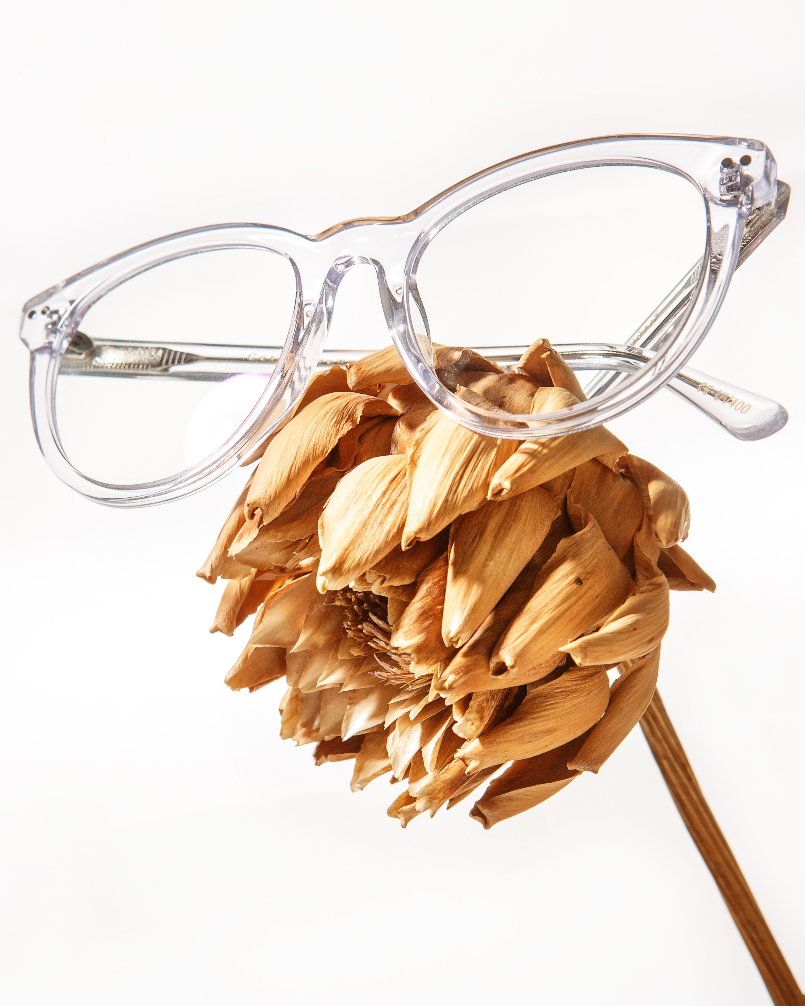 ФОТОСЪЁМКА С ИСПОЛЬЗОВАНИЕМ РЕКВИЗИТА / ДЕМОНСТРАЦИОННАЯ ПОДАЧА. Ильшат Бикмиев — предметный фотограф. Каталог и рекламная съёмка для бизнеса Алматы. Качественные фото для бизнеса, маркетплейсов интернета