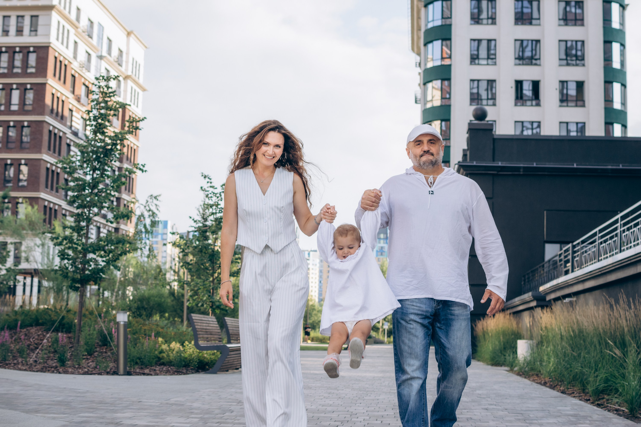 Ксюша с семьей. Семейный фотограф в Тюмени Ксения Мязитова