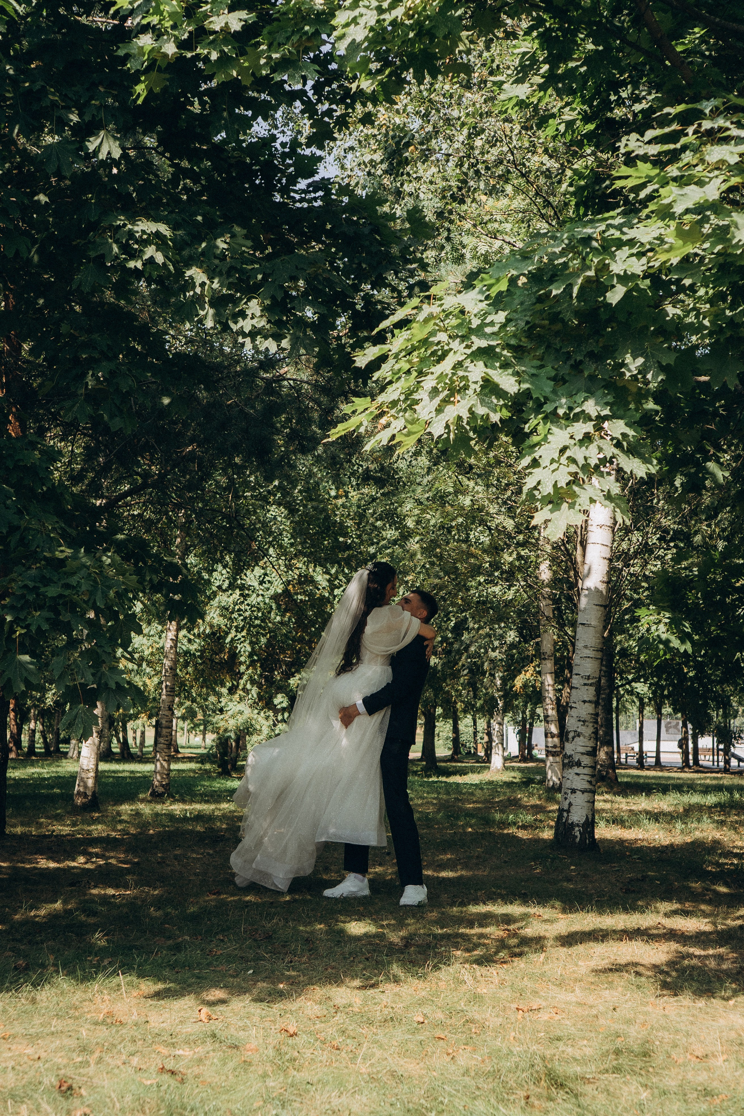 СВАДЕБНАЯ СЬЕМК В ПАРКЕ 300-ЛЕТИЯ. Профессиональный фотограф, Санкт-Петербург — Виктория Богомолова