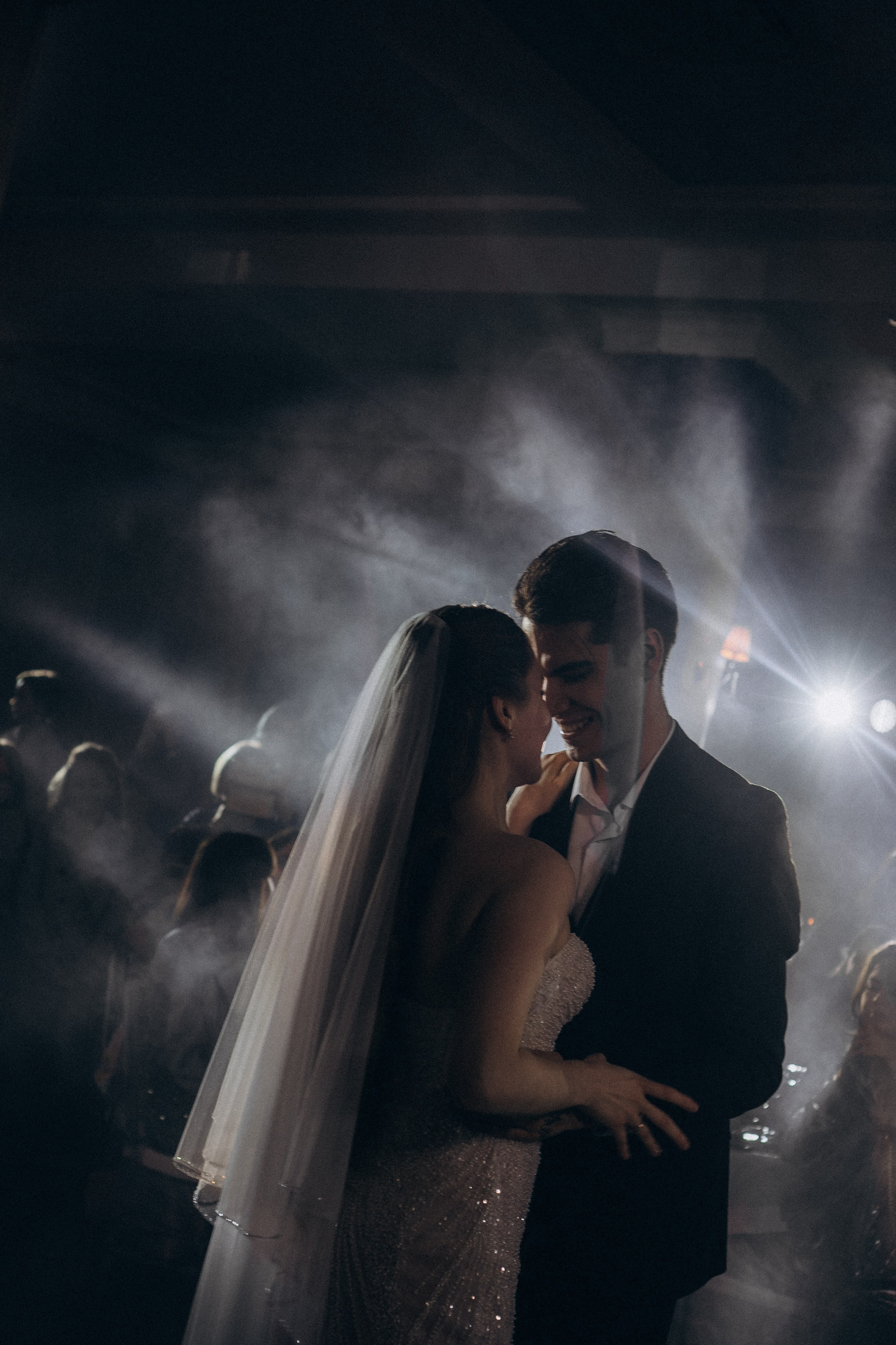 СВАДЕБНАЯ СЬЕМКА СБОРОВ В ОТЕЛЕ И ВЫЕЗД НА ЦЕРЕМОНИЮ (СНЯТО В СИБИРЕ В НИЖНЕВАРТОВСКЕ). Профессиональный фотограф, Санкт-Петербург — Виктория Богомолова