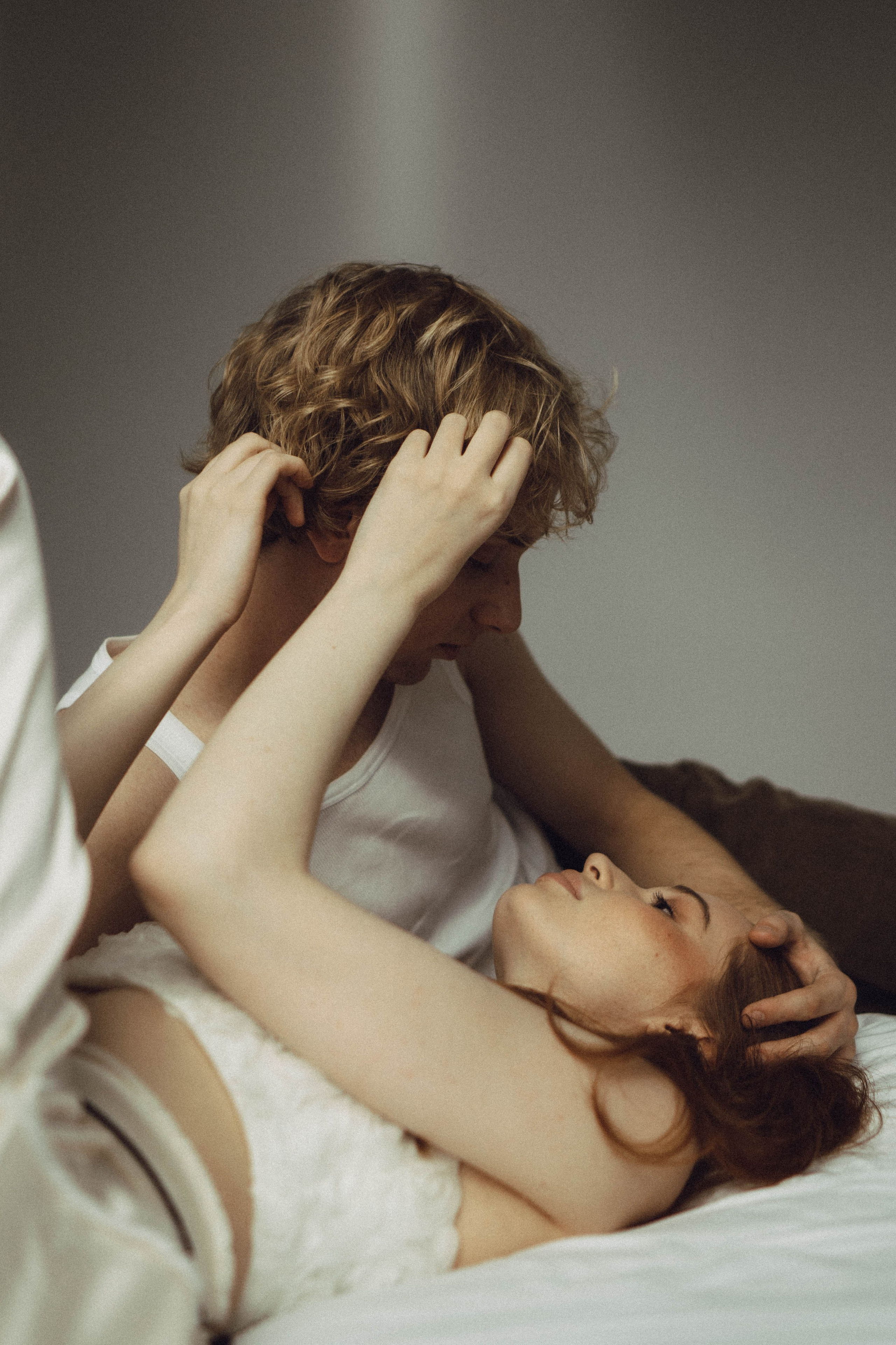 СВАДЕБНАЯ СЬЕМКА В ОТЕЛЕ. СБОРЫ ЖЕНИХА И НЕВЕСТЫ И ТАКЖЕ ТОР И ПОДГОТОВКА К ПРОГУЛКЕ. Профессиональный фотограф, Санкт-Петербург — Виктория Богомолова