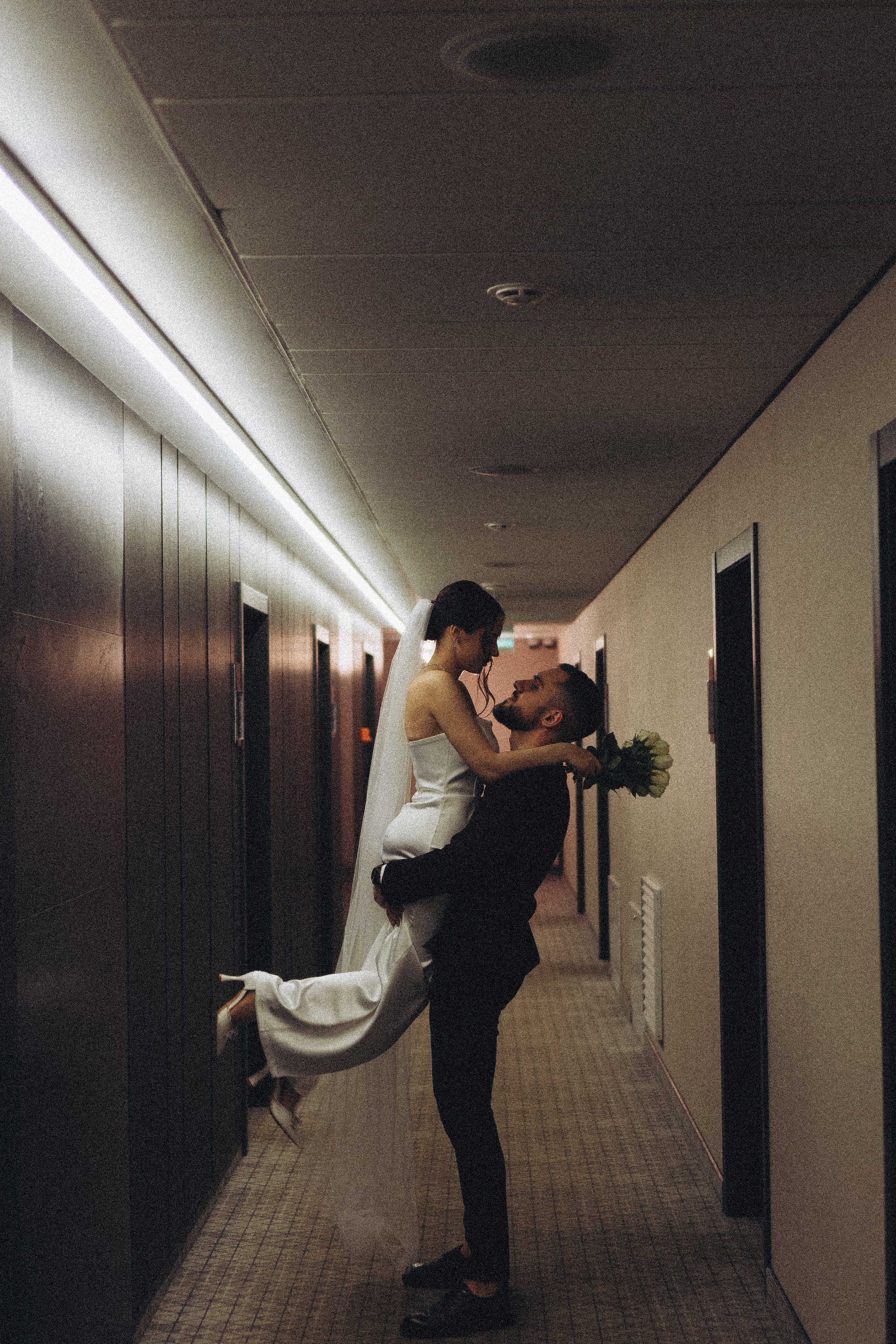 СВАДЕБНАЯ СЬЕМКА СБОРОВ ЖЕНИХА И НЕВЕСТЫ В ОТЕЛЕ И ТАКЖЕ ФОТОСЕССИИЯ В ОТЕЛЕЕ МЕГАПОЛИС БРЯНСК. Профессиональный фотограф, Санкт-Петербург — Виктория Богомолова