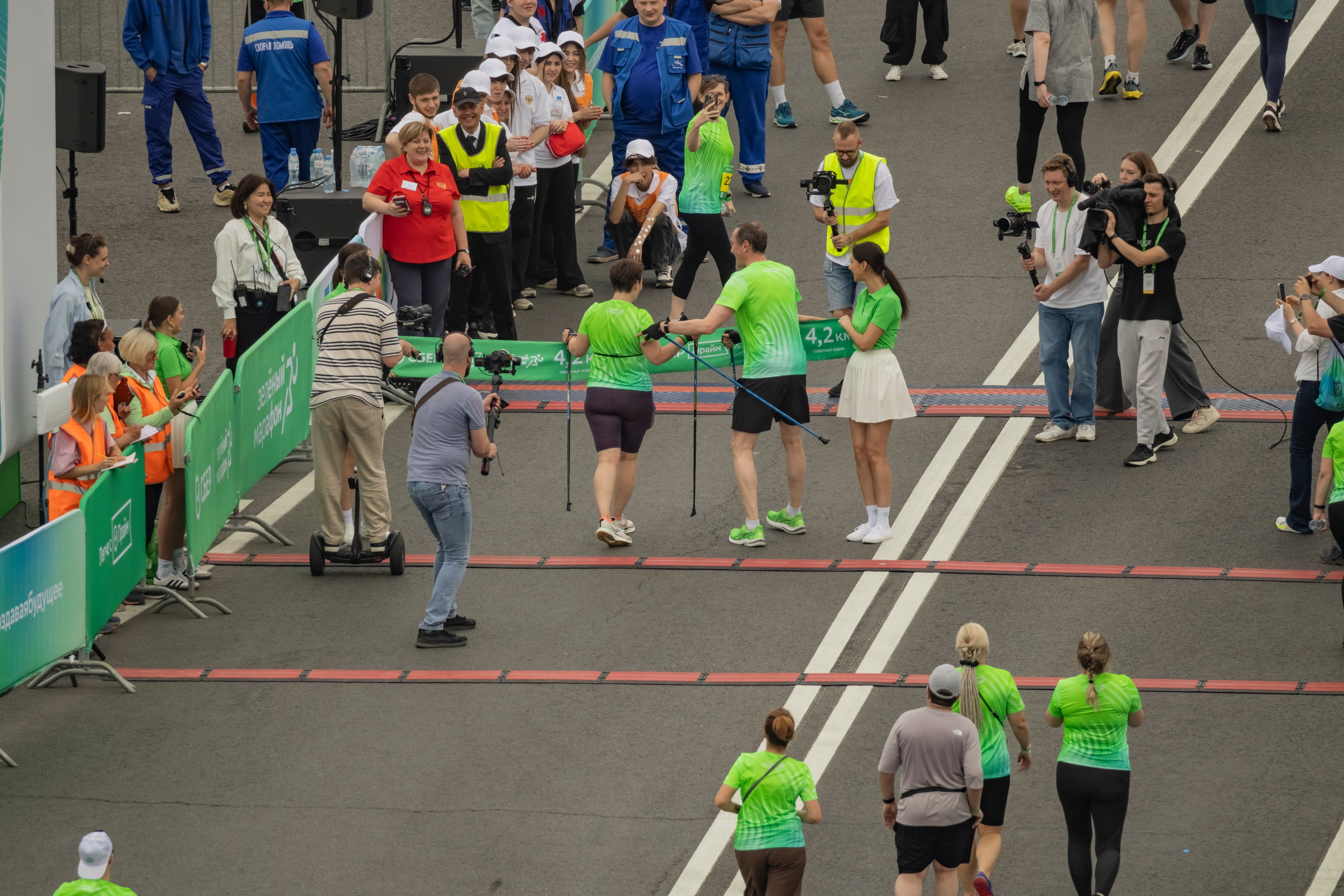 Сбер Зелёный Марафон 2025 Балчуг. Репортажный, event, концертный и backstage фотограф из Москвы Виталий Кривцов