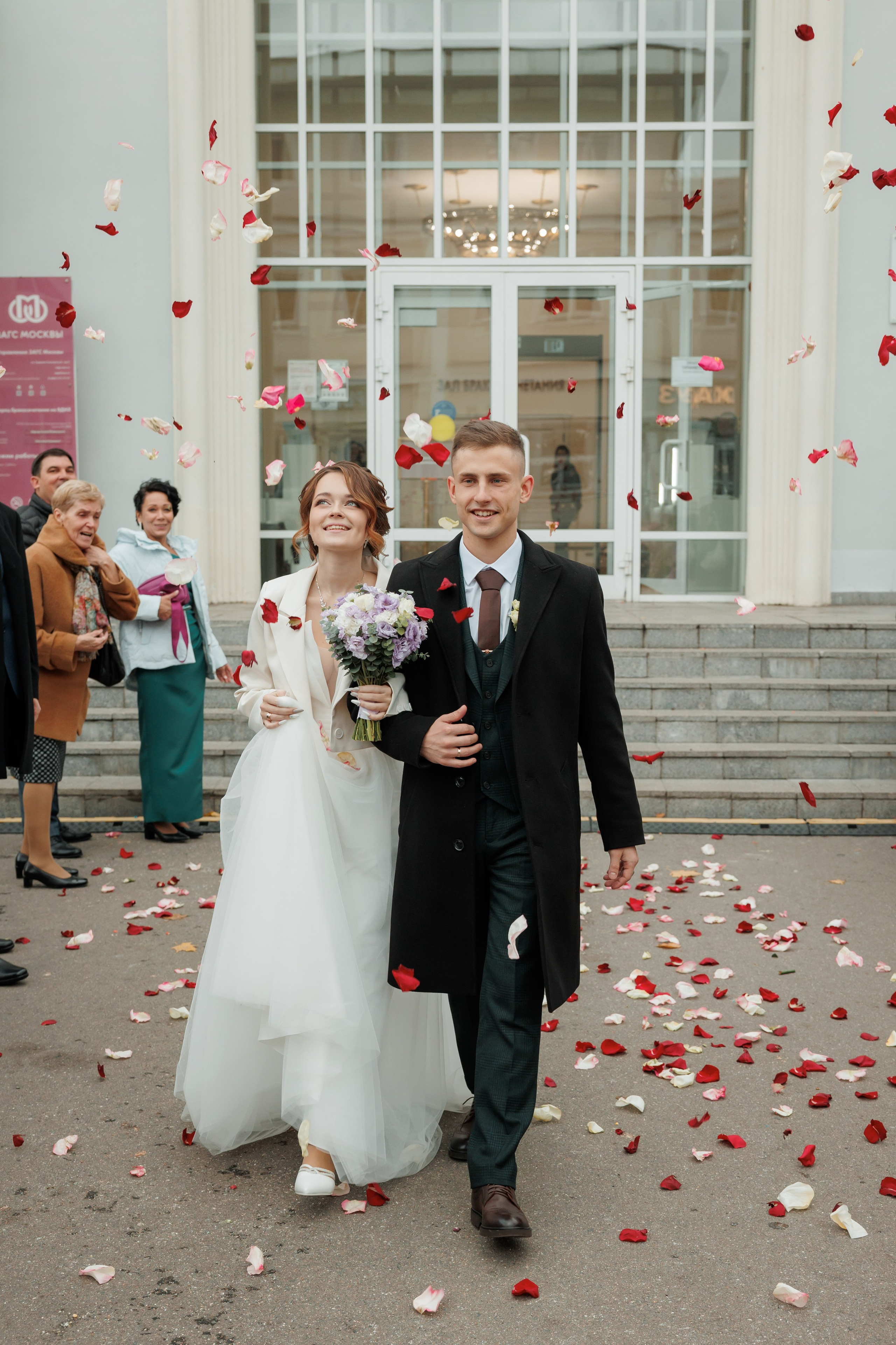 Константин и Дарья, ЗАГС ВДНХ, отель Soluxe, ресторан «Антик». Свадебный и репортажный фотограф (Москва, Королев и другие)