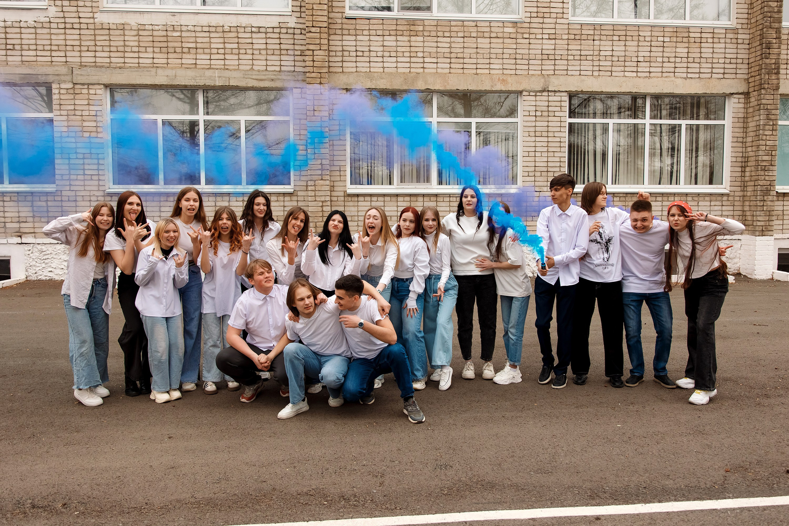 11 класс с. Барабаш. Фотограф Любовь Корниенко, Примоский край