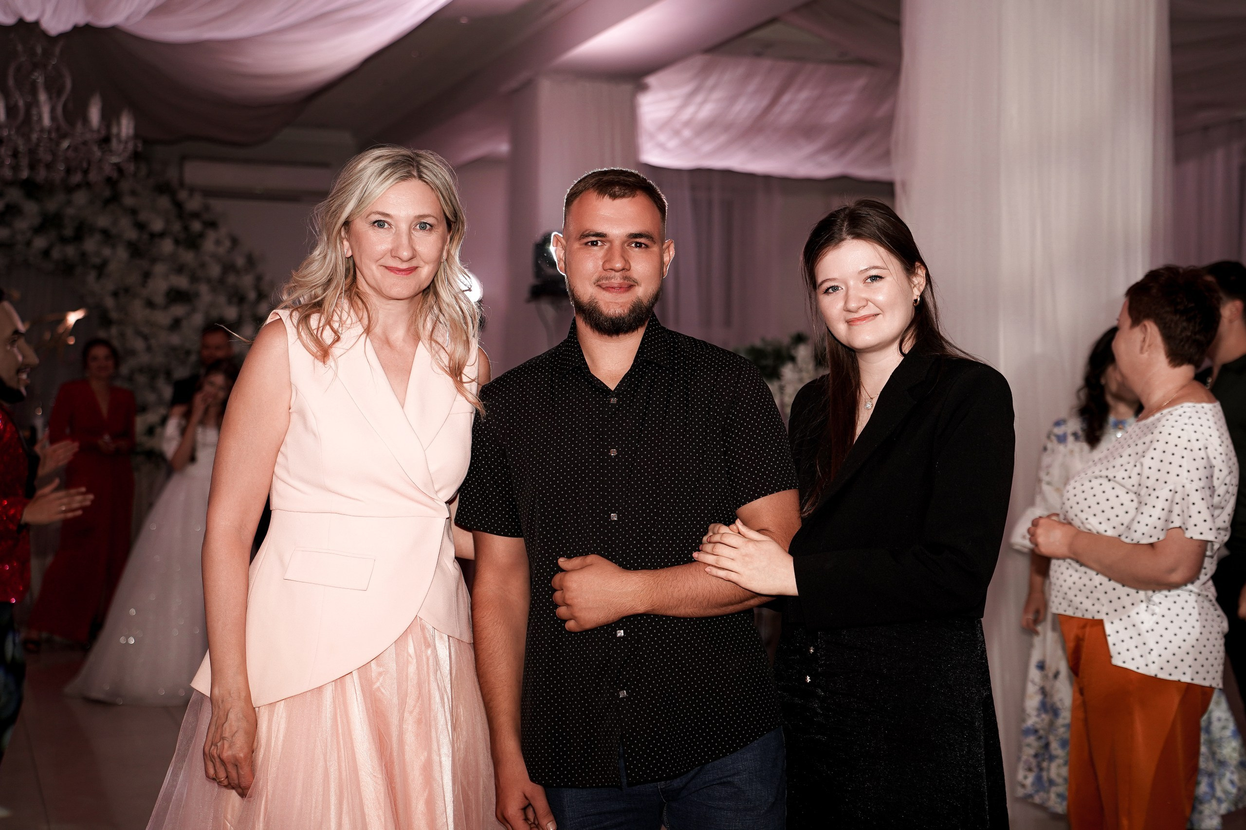 Свадьба «Полный день. Premium». Даниил и Алёна. Фотосессия в Ростове-на-Дону. Свадебный фотограф в Ростове-на-Дону. Таинство Крещения и Венчания, семейные фотосессии. Алёна Чёботова