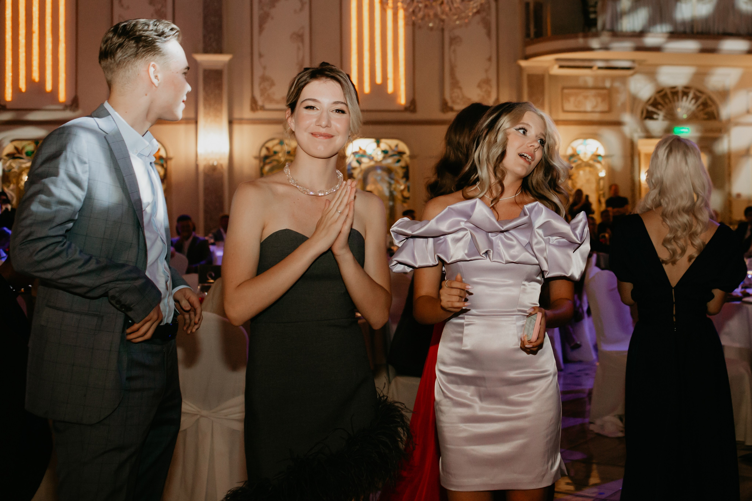 Выпускной. 11 лицей. Фотограф в Челябинске Ополихина Анна