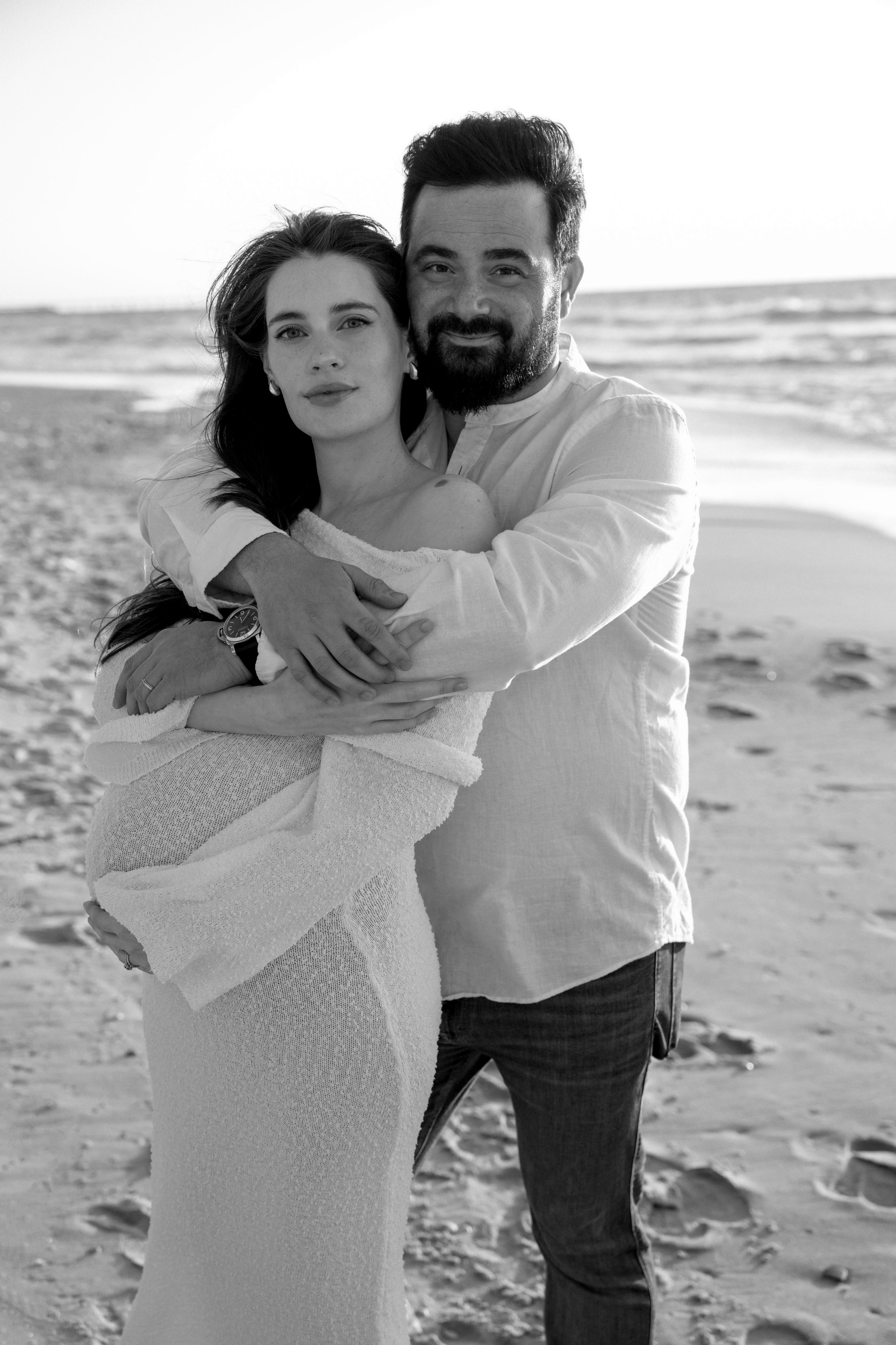 Pregnancy photoshoot (home/park/beach). Главная