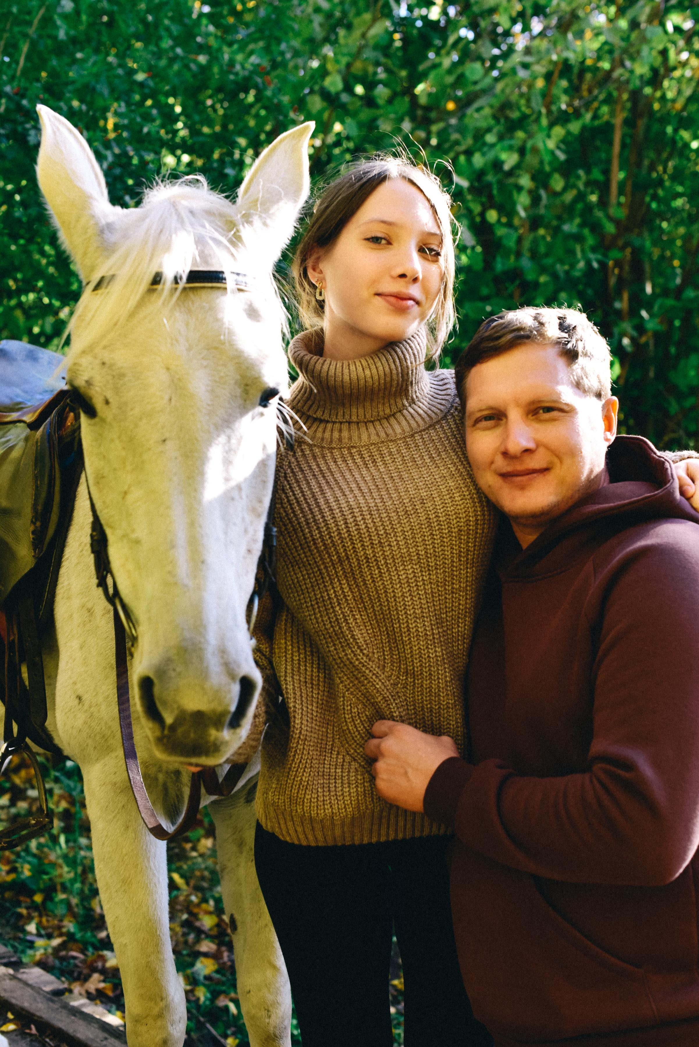 Семья Ирины на прогулке