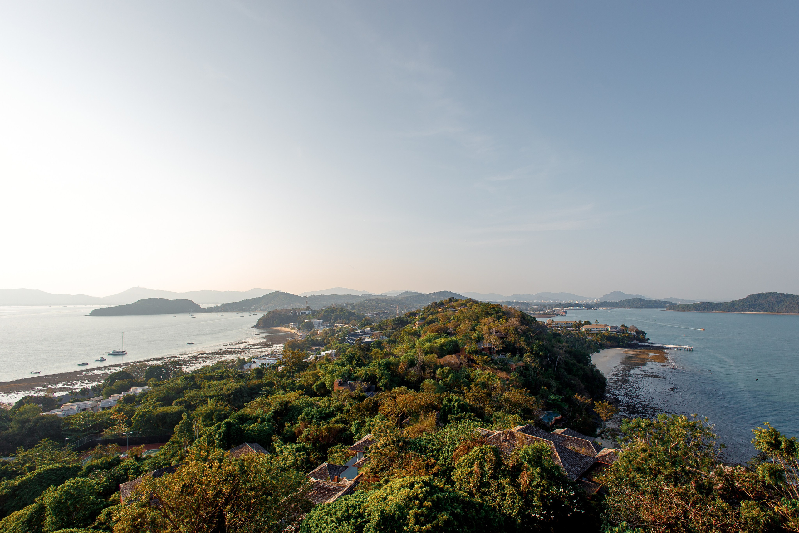 Свадьба с гостями на Пхукете. Фотограф на Пхукете в Таиланде