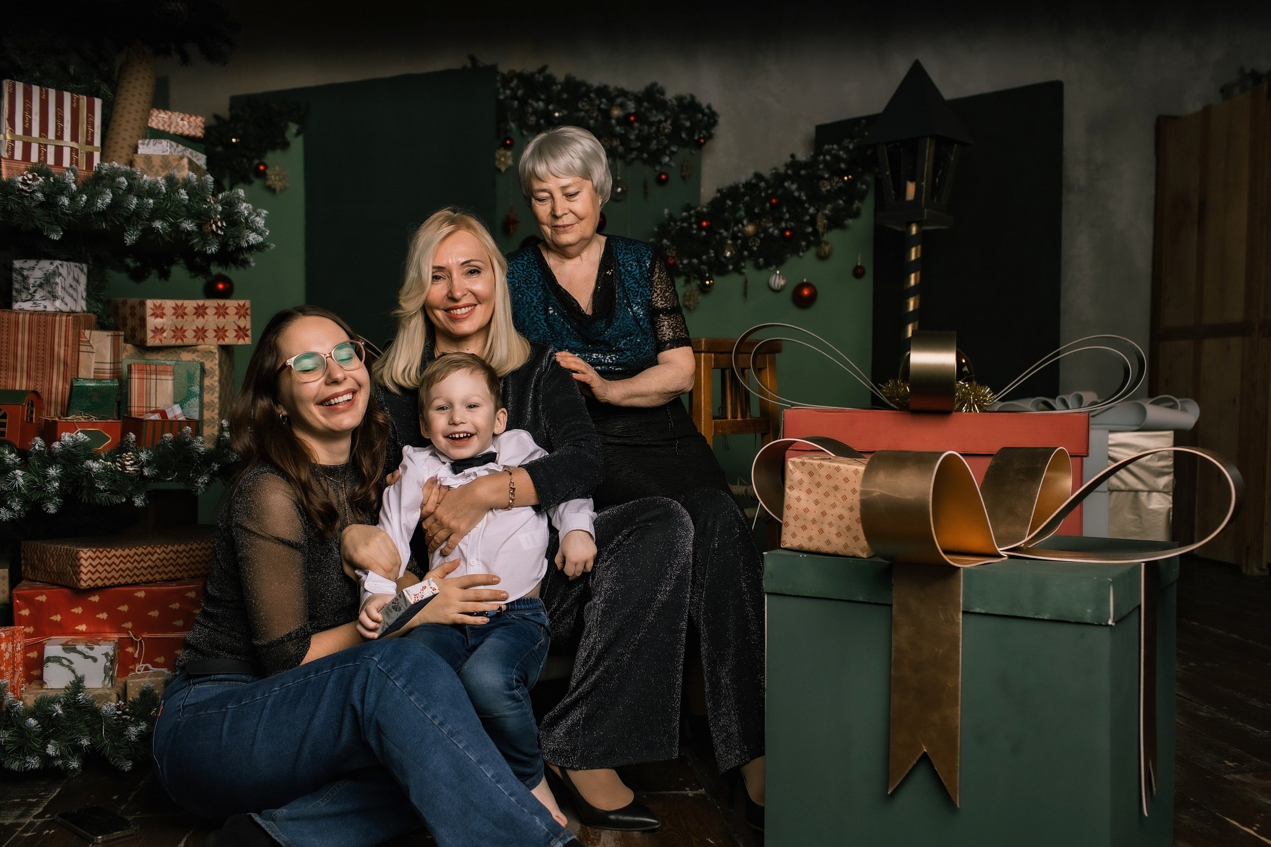 Студия Культура. Семейная новогодняя съемка. Фотограф Софья Васильковская