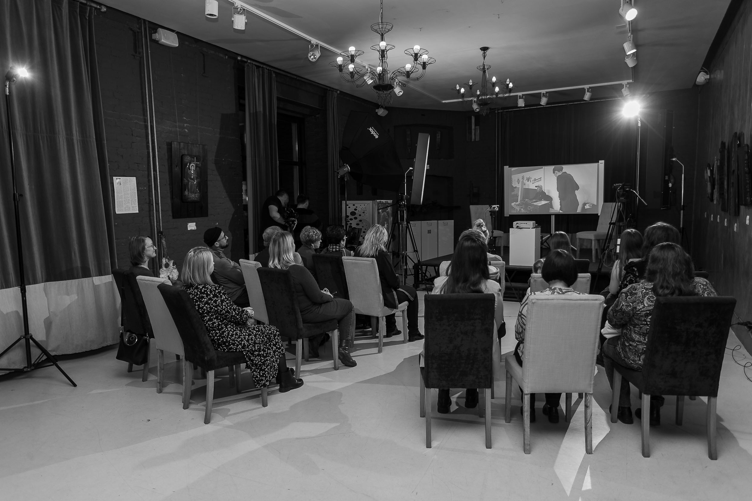 Фоторепортаж проекта «Остаться нельзя уехать». Встреча № 1