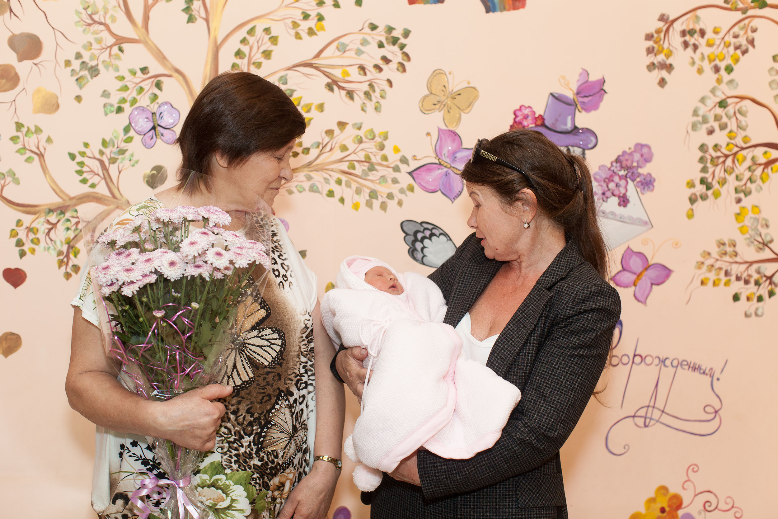 Выписка из роддома: фото-видеоуслуги