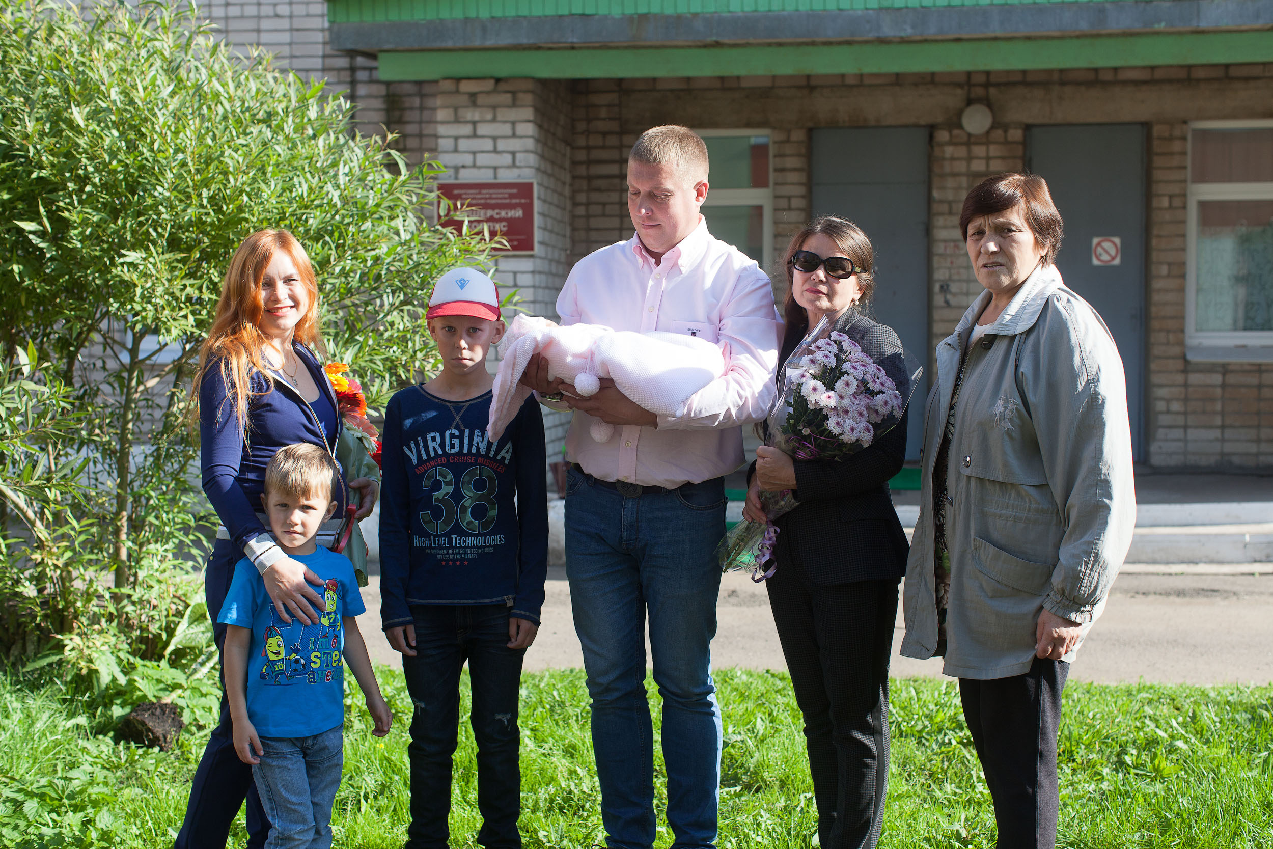 Выписка из роддома: фото-видеоуслуги