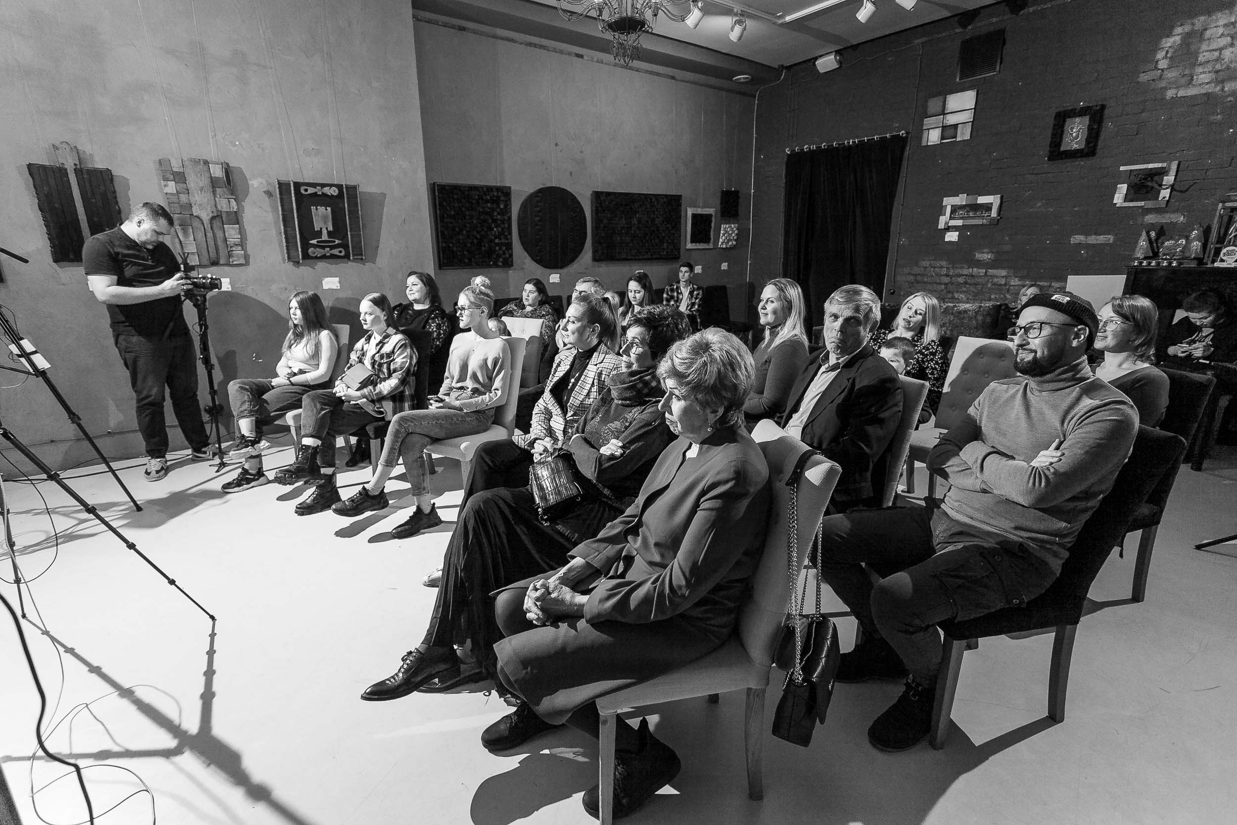 Фоторепортаж проекта «Остаться нельзя уехать». Встреча № 1