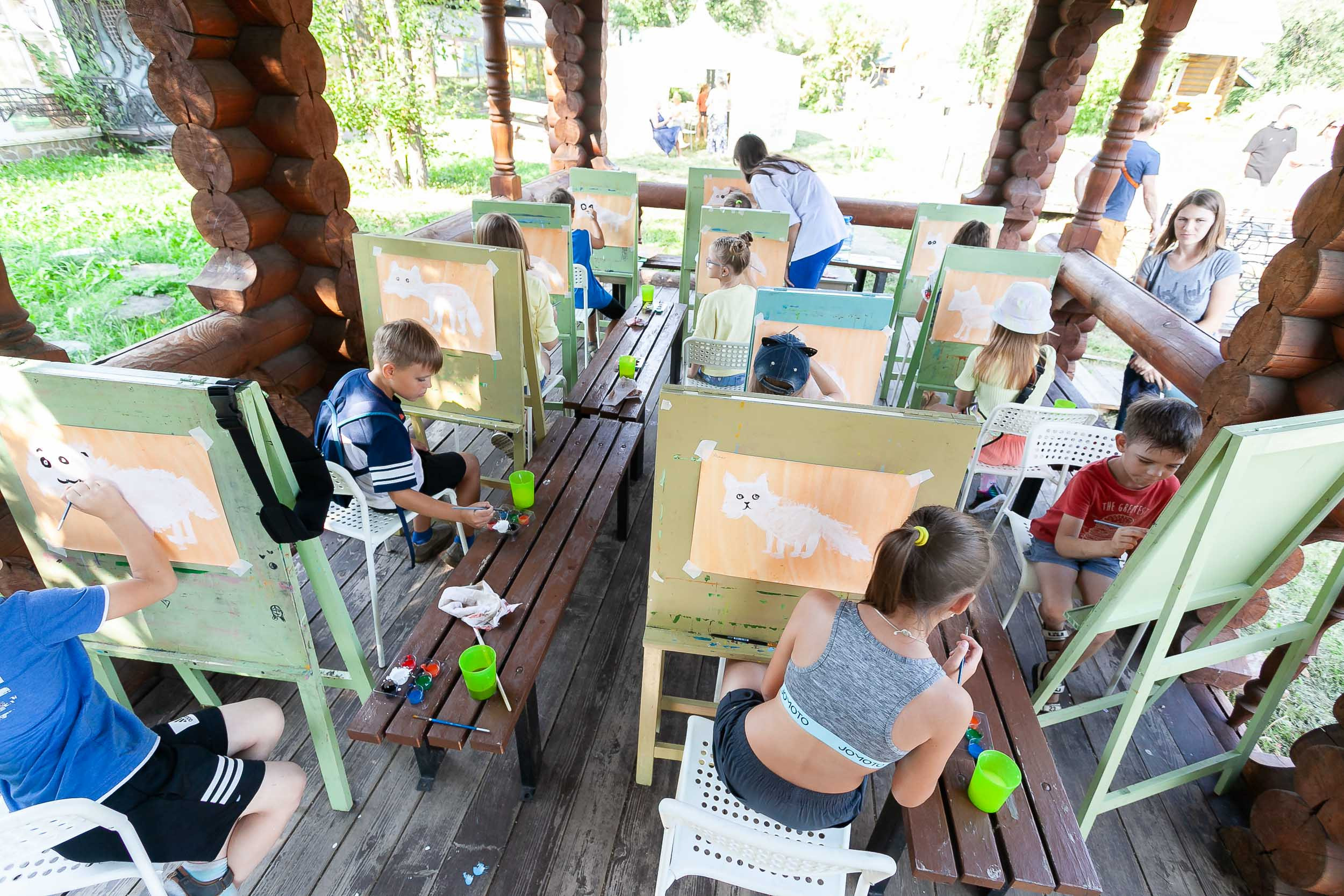 Фоторепортаж городской выставки услуг дополнительного образования «Вол