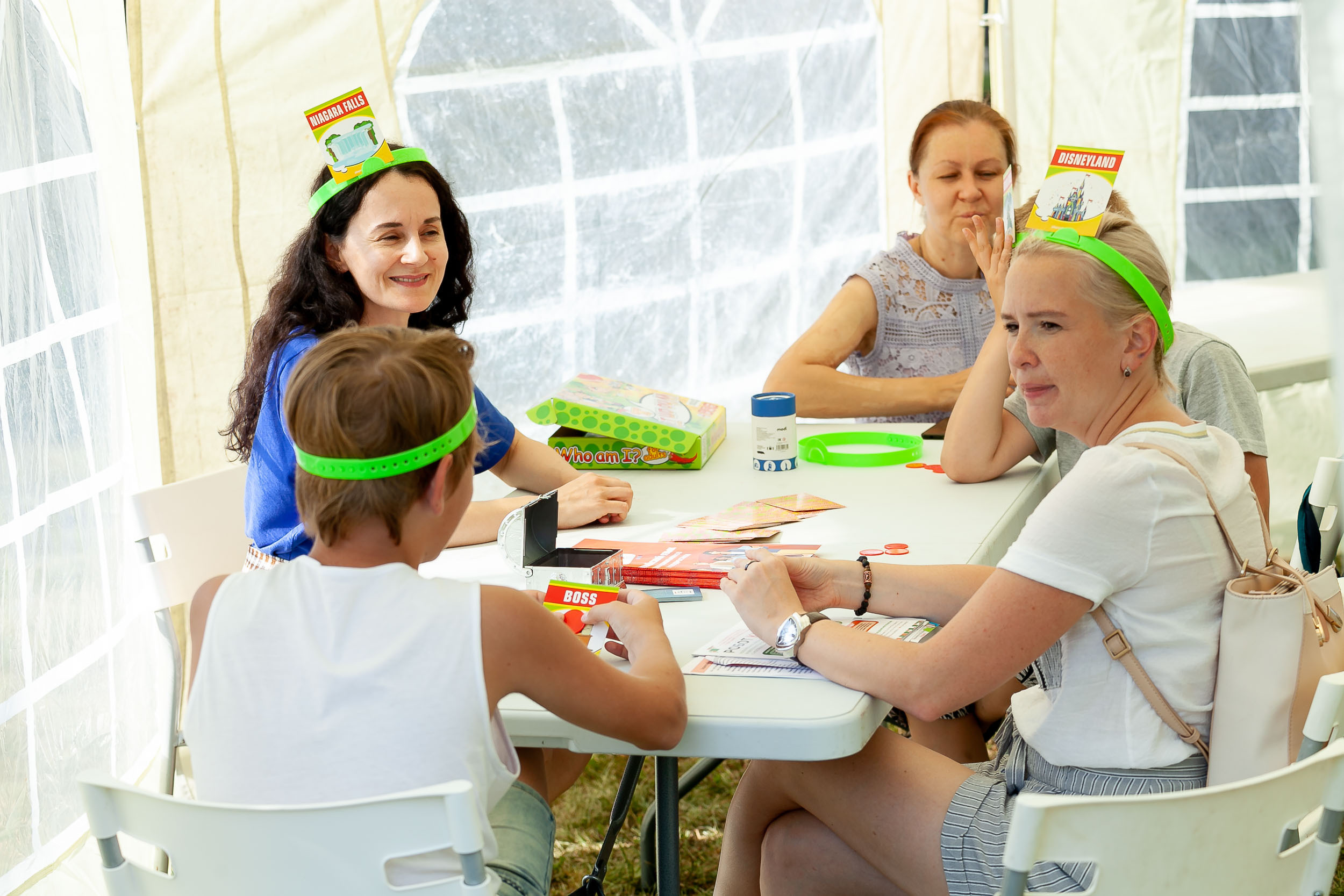 Фоторепортаж городской выставки услуг дополнительного образования «Вол