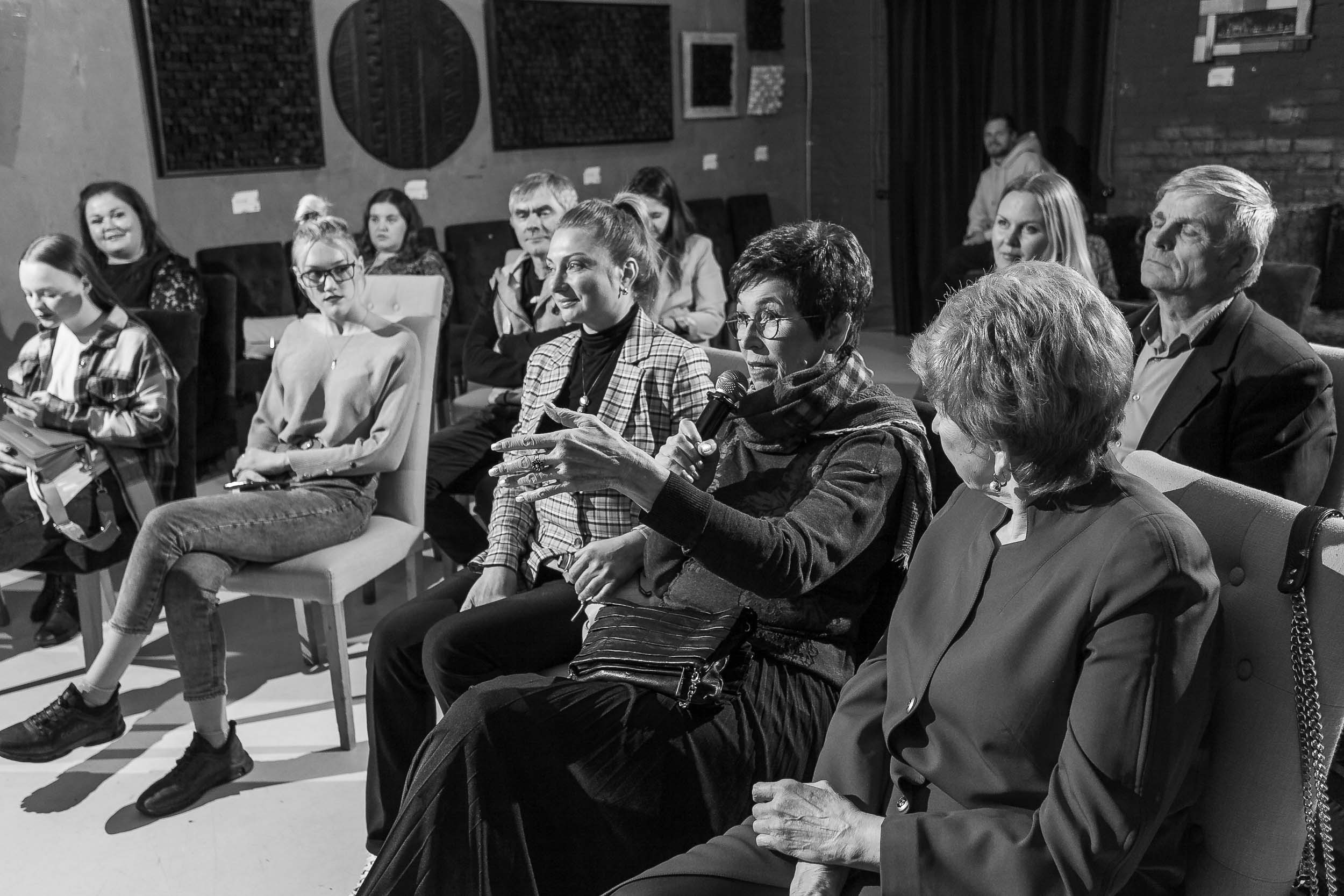 Фоторепортаж проекта «Остаться нельзя уехать». Встреча № 1