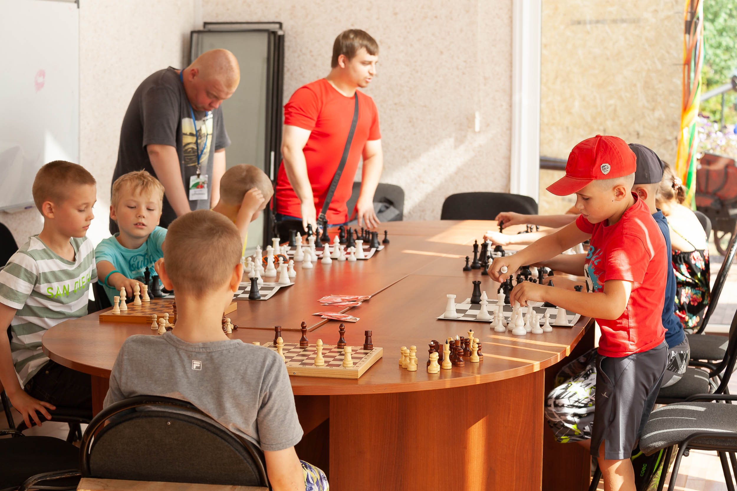 Фоторепортаж городской выставки услуг дополнительного образования «Вол