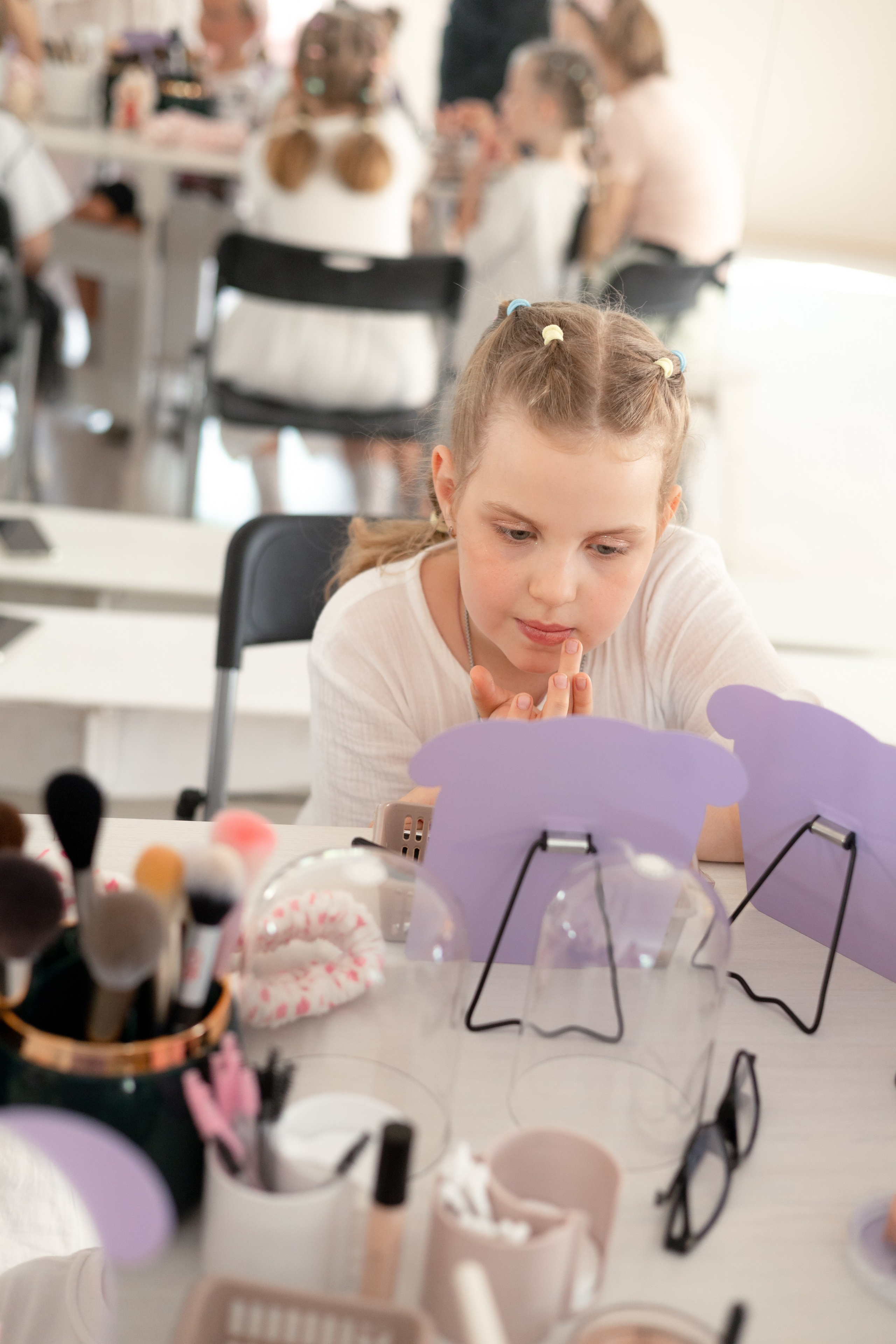 Мастер-класс макияжа на 9-й день рождения Вероники. Школа для девочек во Владивостоке — Само Совершенство