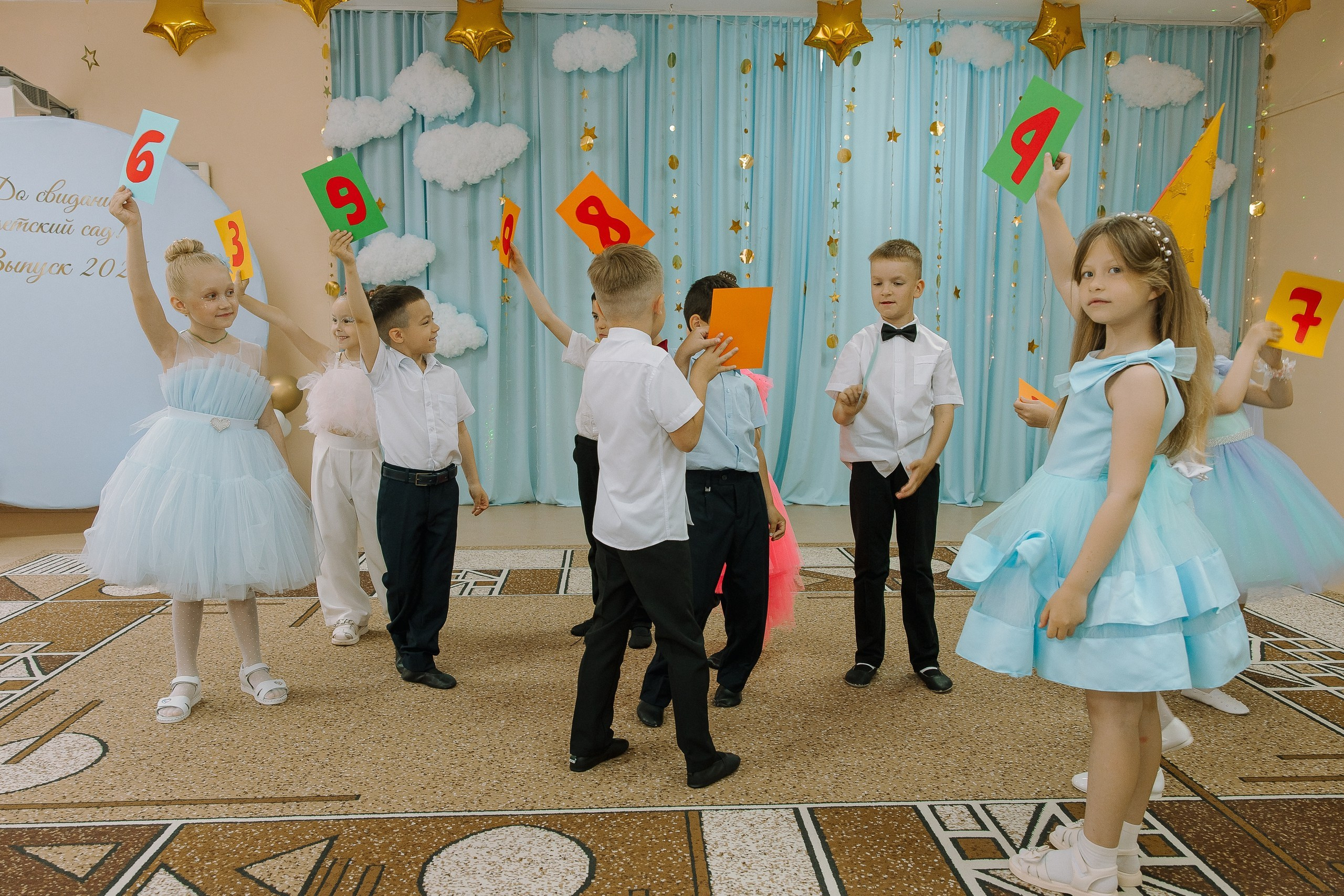 Выпускной в ДС -29. Выпускные альбомы Натальи Бутко: Новороссийск, Анапа, Геленджик