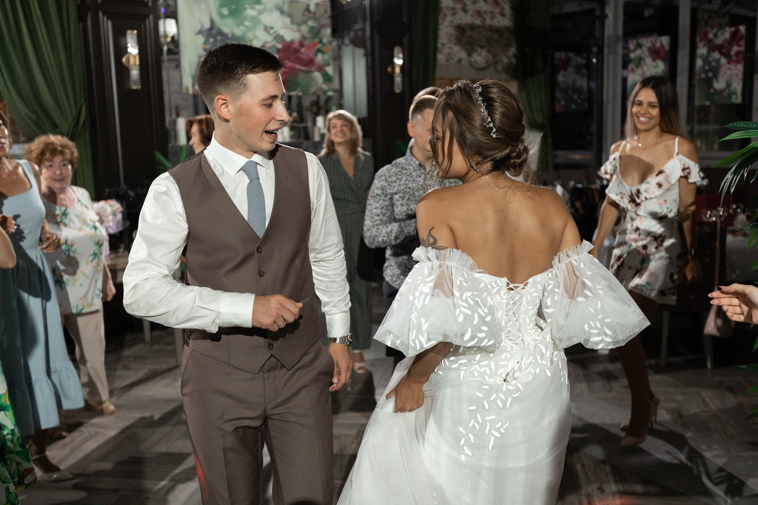 Свадебный фотограф Уфа — Руслан ГабдлисламовЖивые эмоции, красивые кадры, воспоминания на всю жизнь.Работаю по всей Республике Башкортоста. Свадебный фотограф Уфа Руслан Габдлисламов