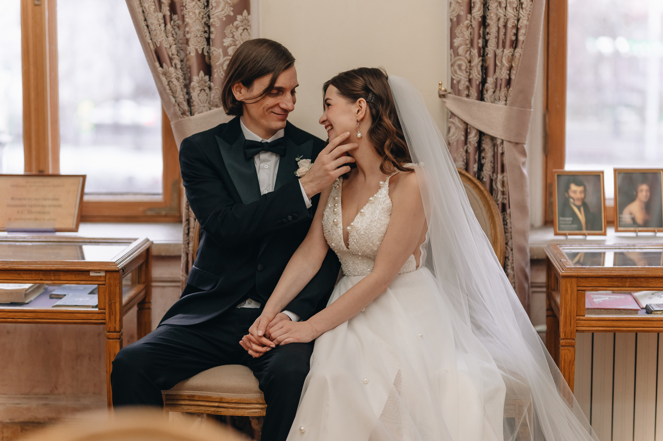 Свадебная фотосессия в библиотеке им. Пушкина. Портретный фотограф Москва Светлана Кашура