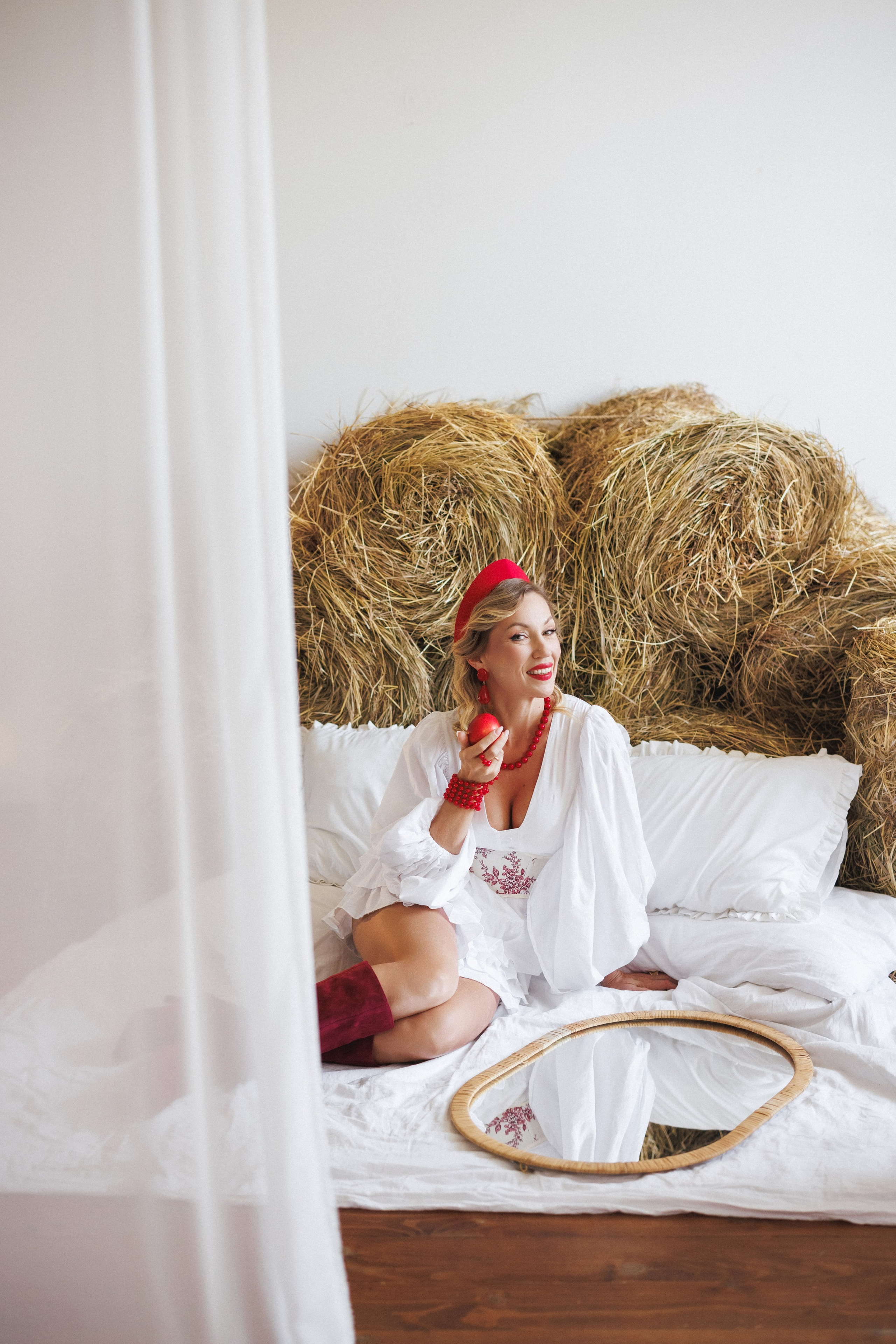 Фотосессия в современном Русском стиле. Фотостудия Лофт потолок, зал «Берлин», город Краснодар. Семейный и детский фотограф в Краснодаре Анна Трашкова