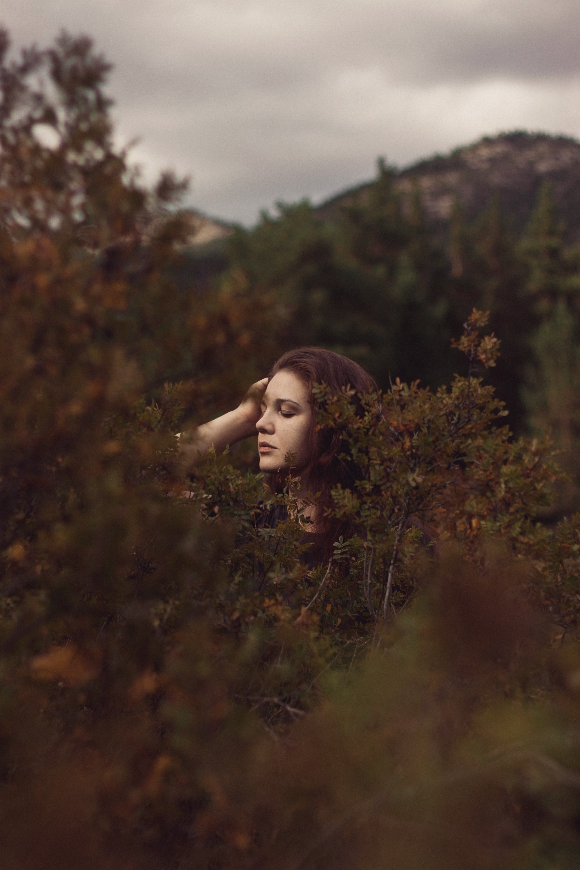 Саша во мхах / Каркаралинск. Фотограф Наталья Гончарова. Снимаю живые портреты в Алматы