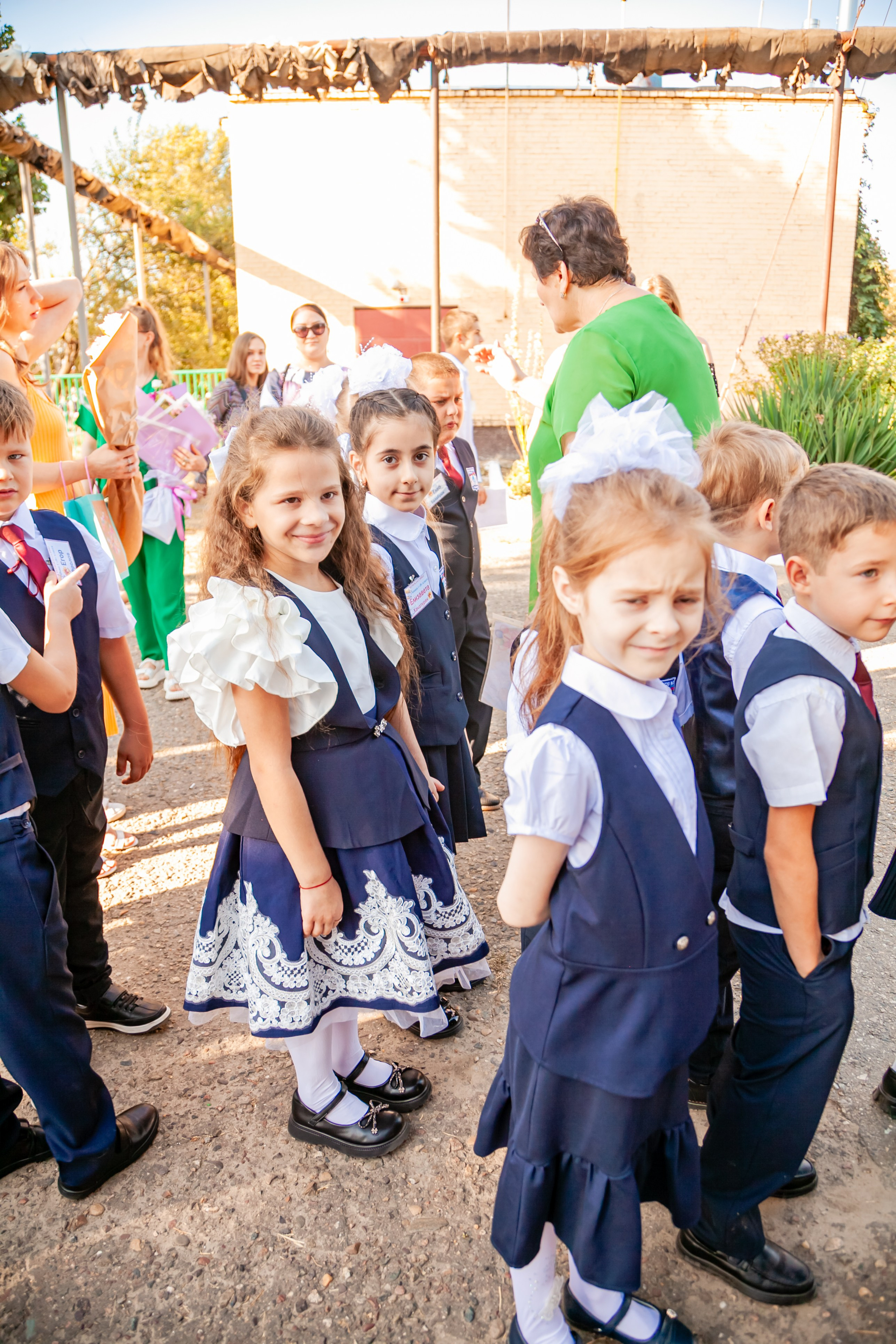 1 сентября линейка. Свадебный и семейный фотограф в Армавире
