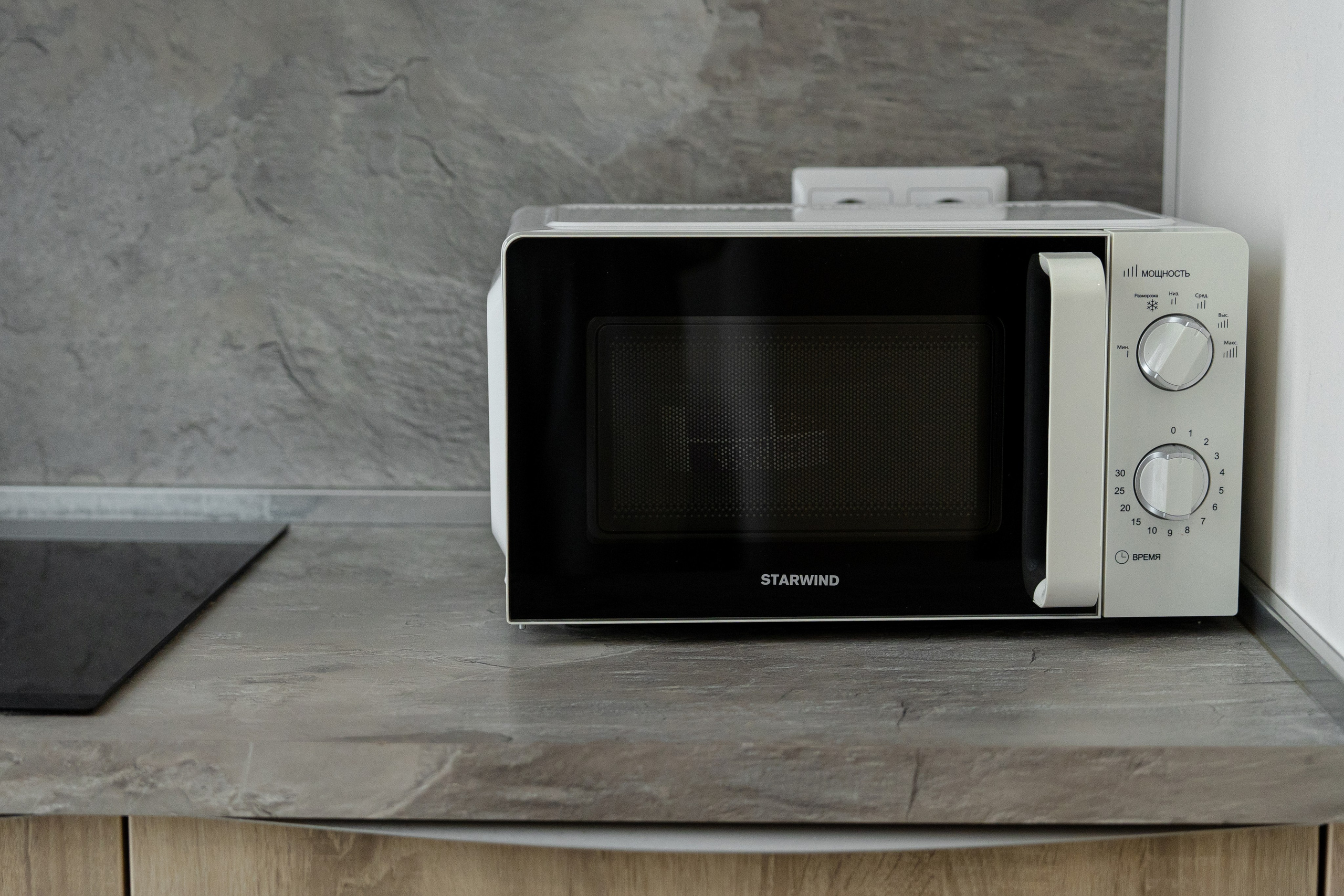 Mirror 4*. Фотограф и видеограф Елена Хмелевская