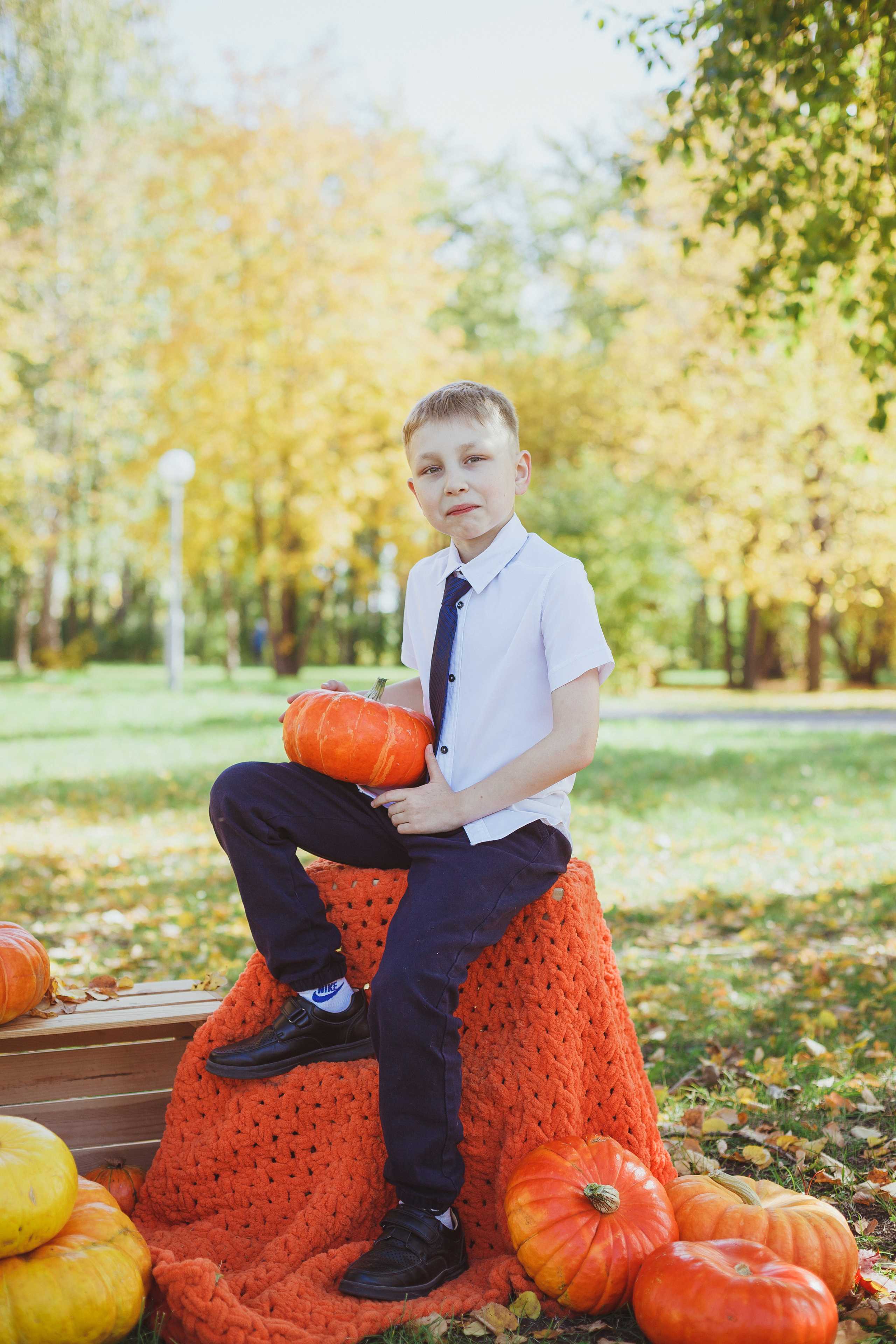 Школьная фотосессия на 31 августа. 1,2,3 сентября. Портреты детей 4-6 штук. Групповые общие 2-5 шт. Цена 450р. (1). Семейный и детский фотограф в Сухом Логу Ольга Кайгородова