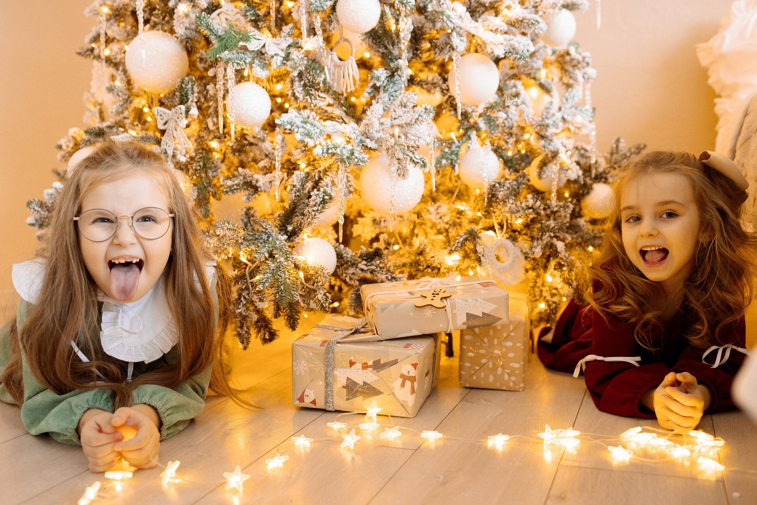 Новогрдняя семейная фотосессия с дочками. Семейный Фотограф в Москве Евгения Симоненко