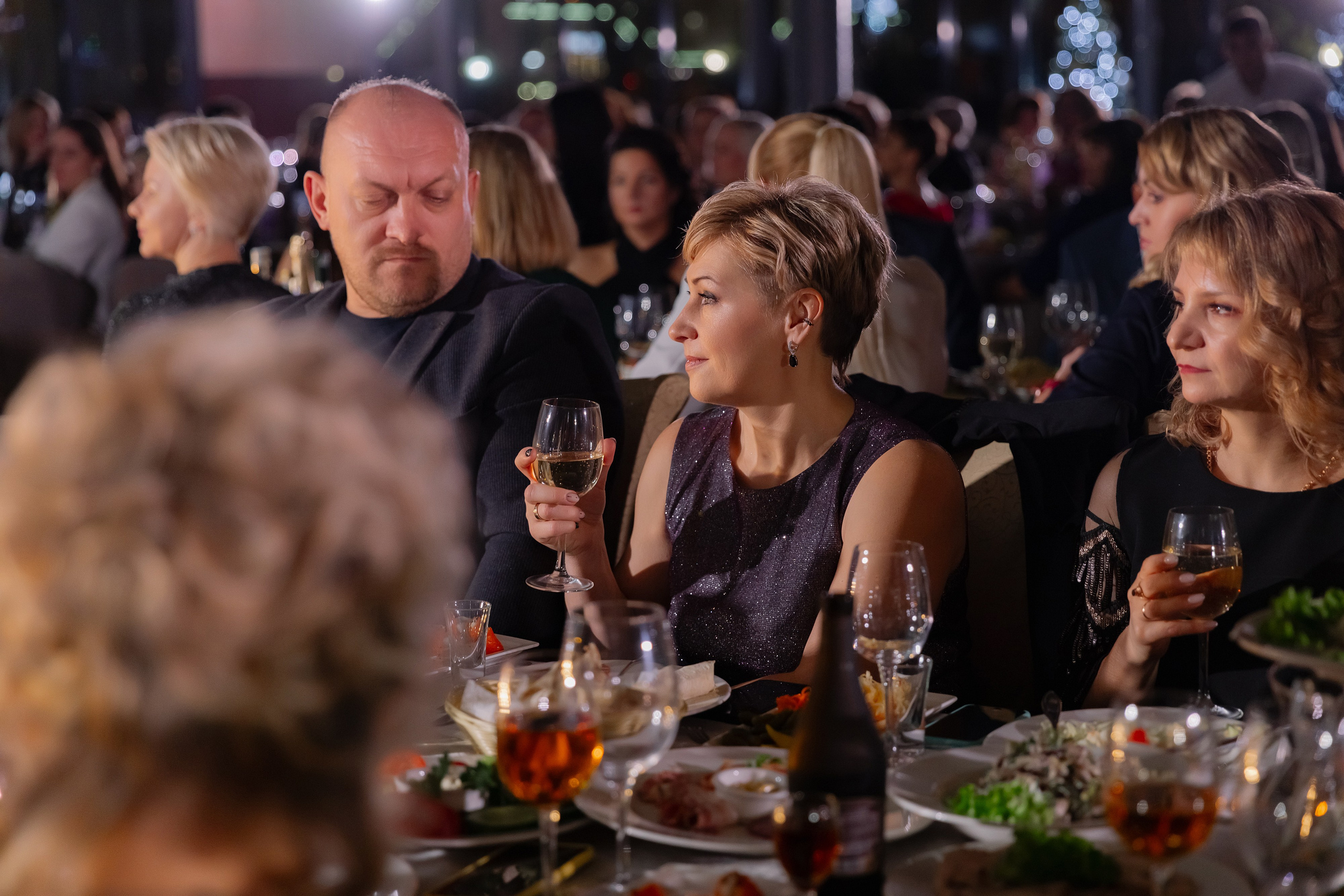 Корпоративная новогодняя фотосъемка для BELARUSBANK в Ресторане «Урарту». Свадебный фотограф в Минске/Беларуси Сергей Спиридонов