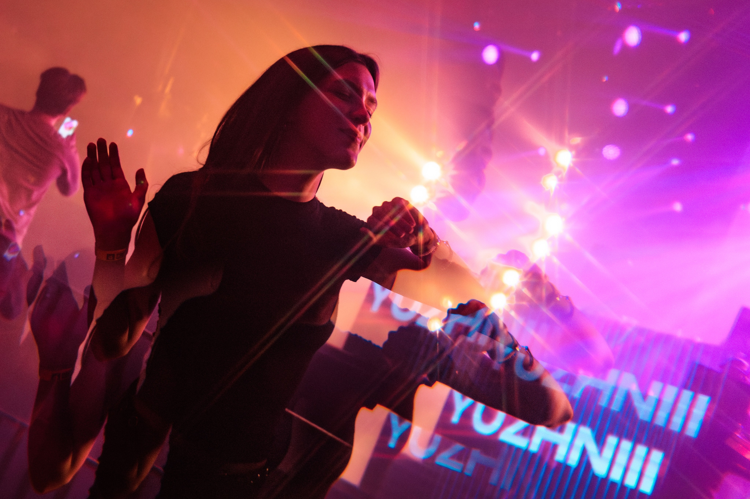 18.01.25 Tinder party. Репортажный фотограф Екатеринбург | Яркий, качественный репортаж | Концерты, клубы, репортаж, праздники, корпоративы