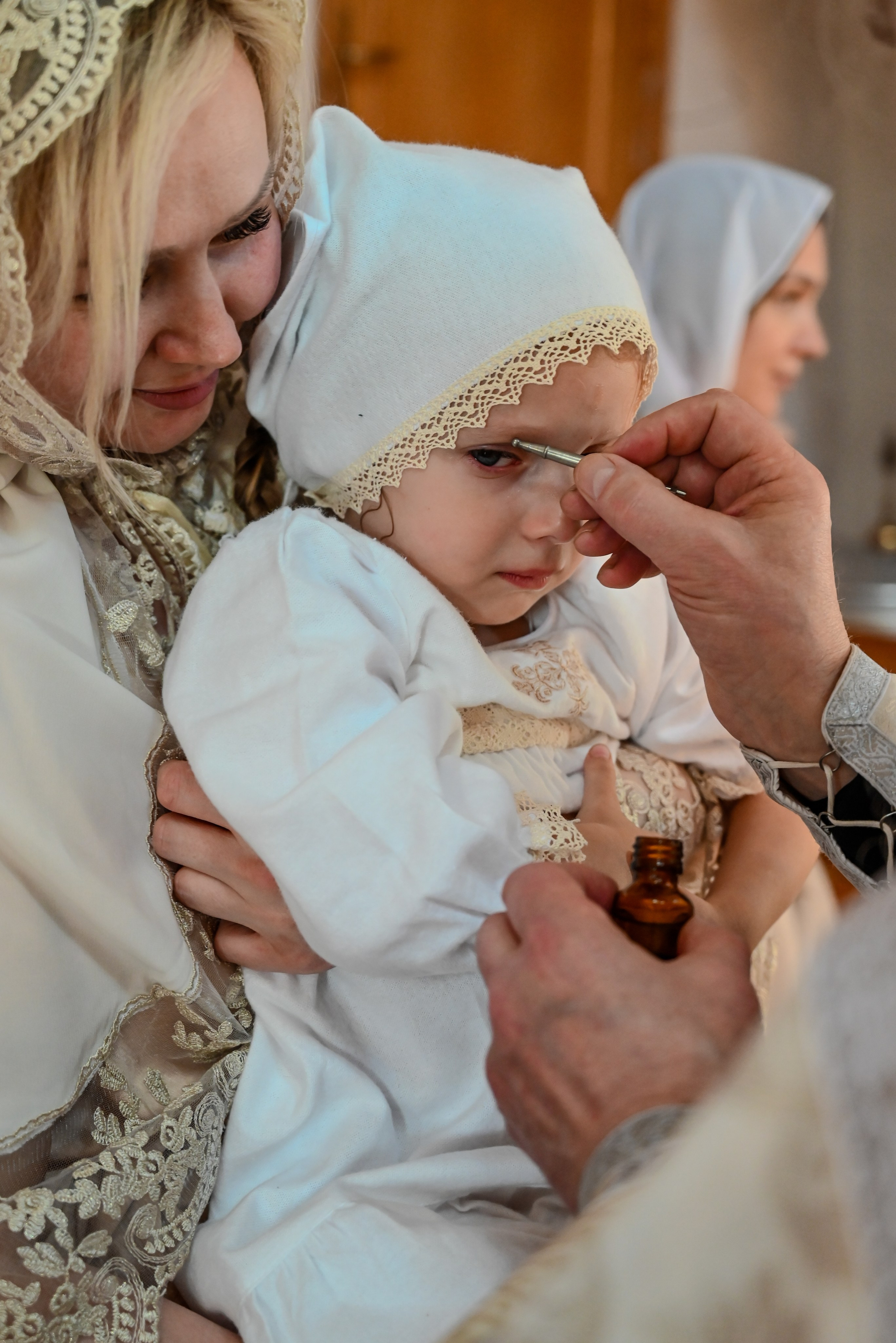 Крещение мама Анна. Семейный и детский фотограф Москва
